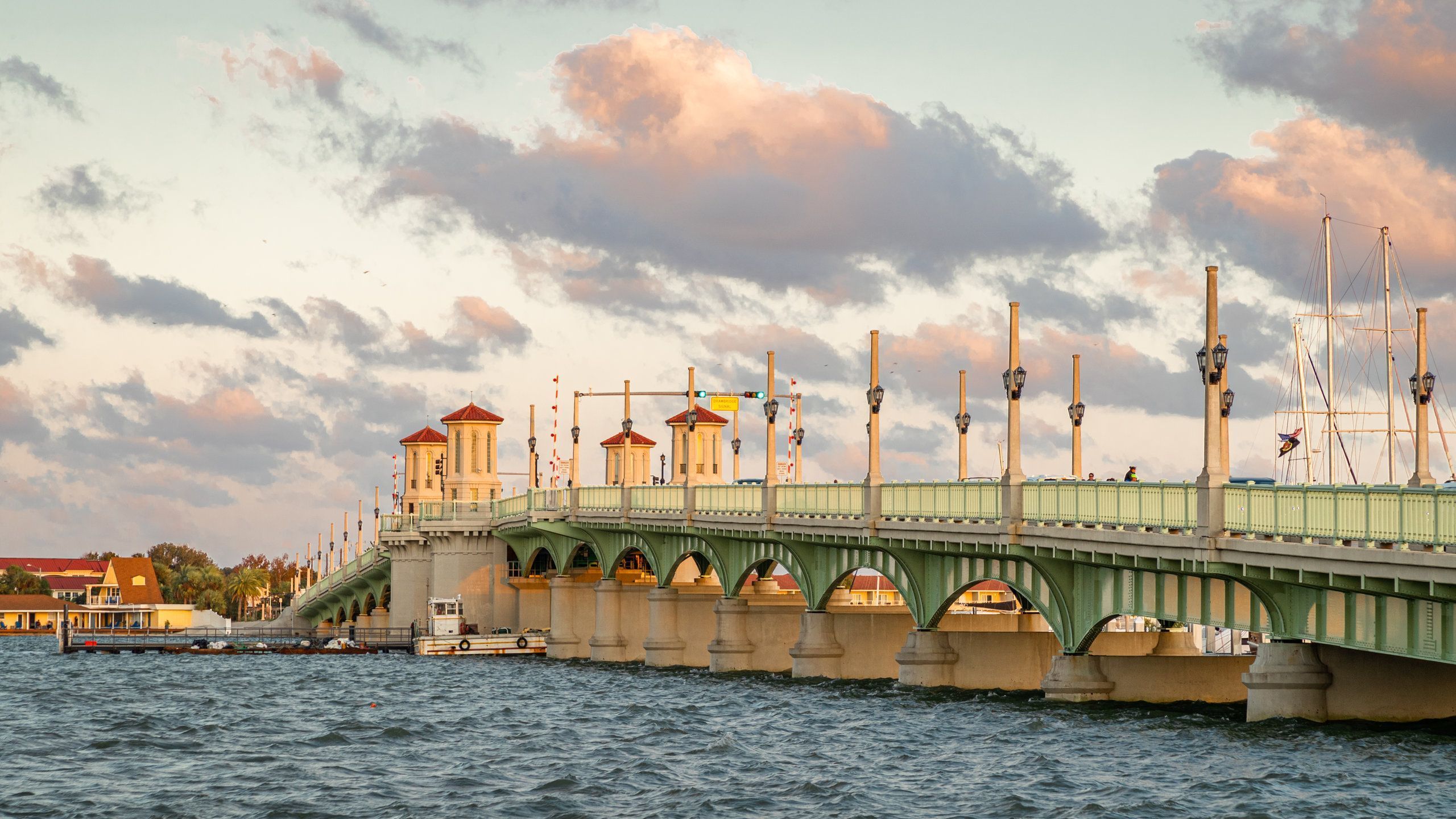 2560x1440 Bridge of Lions in St. Augustine