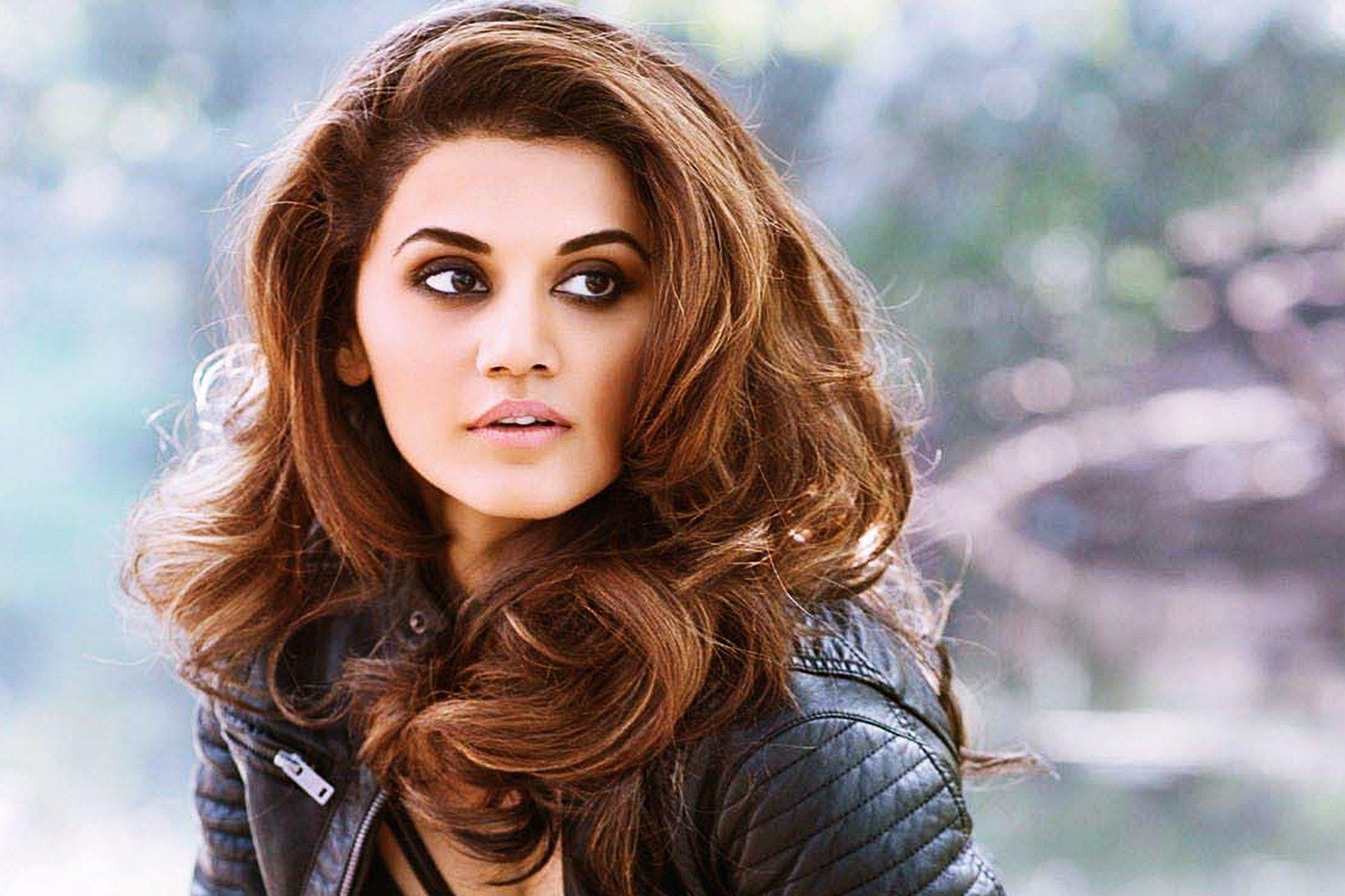 1920x1280 Taapsee Pannu HD Wallpaper 05208