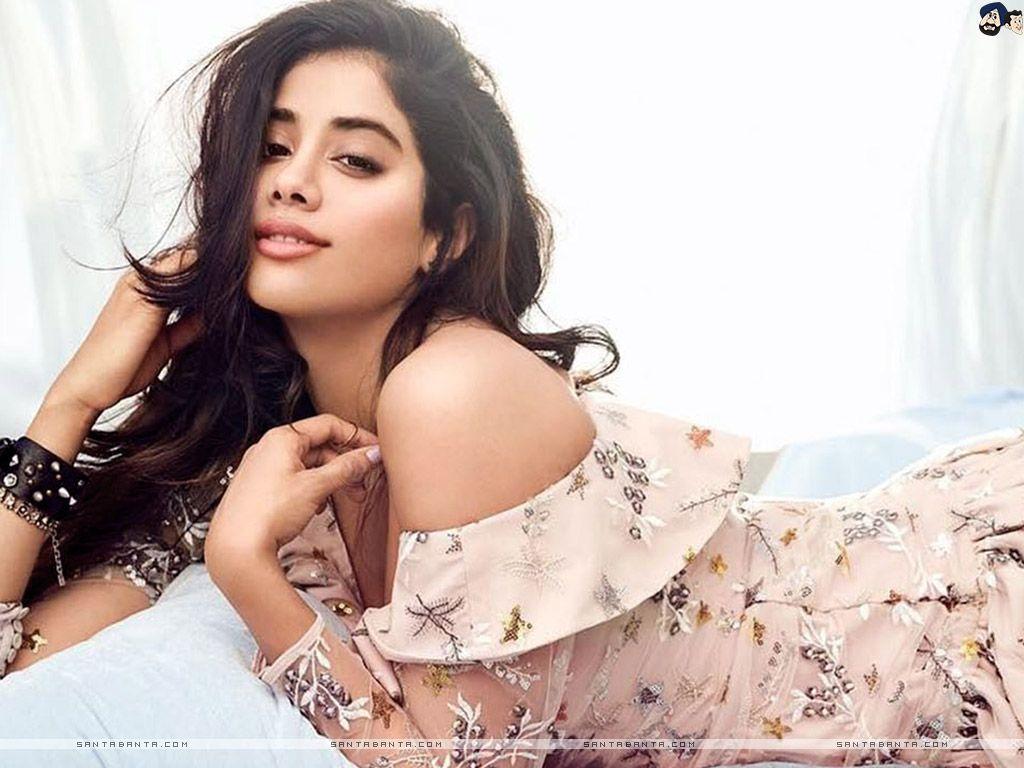 1024x768 Hot Bollywood Heroines & Actresses HD Wallpaper I Indian