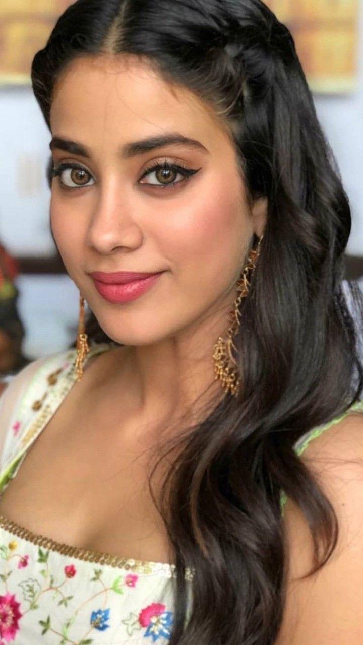 720x1280 Jhanvi Kapoor HD Wallpaper for Android