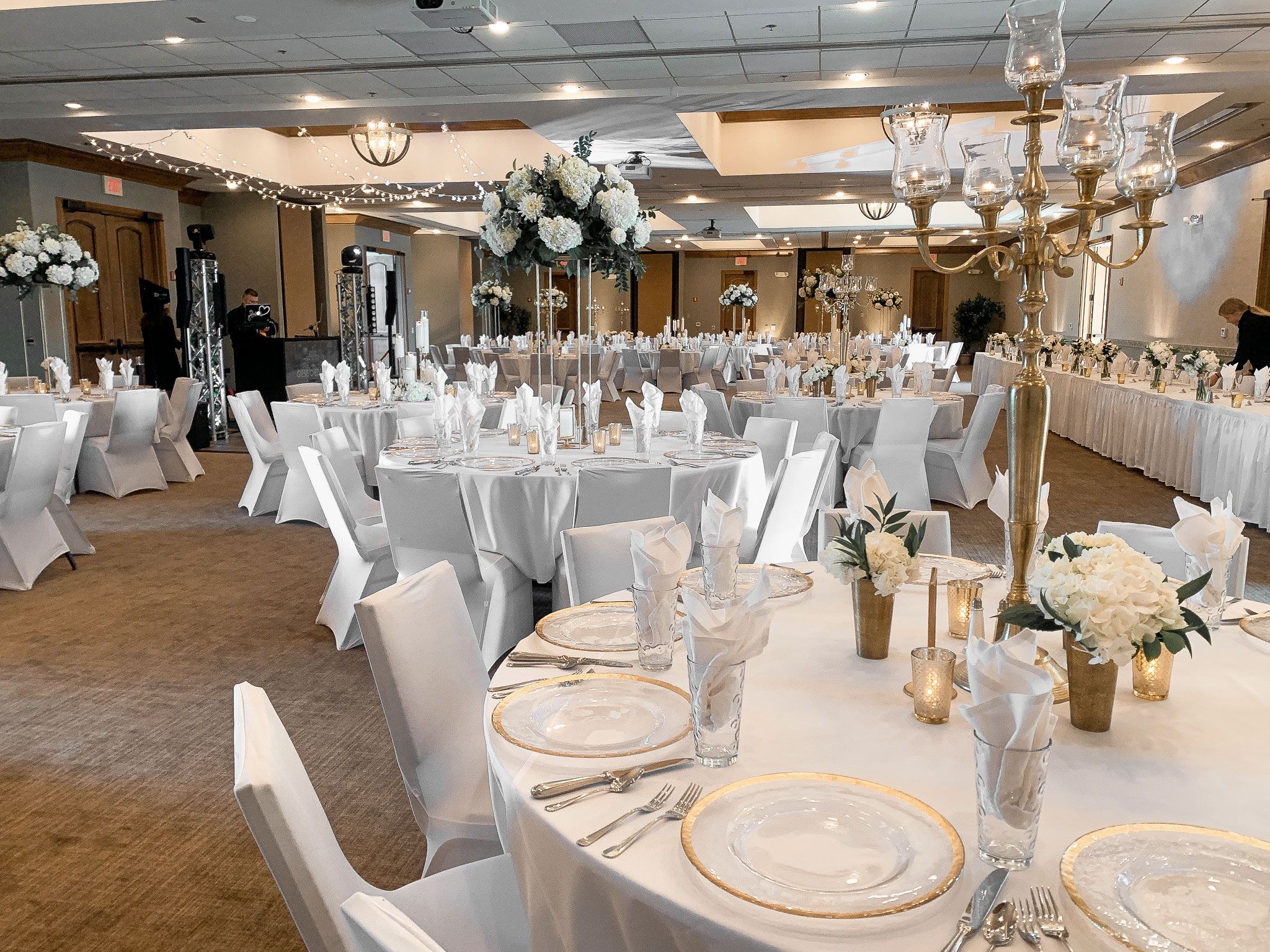 2048x1536 Waterfront wedding venue
