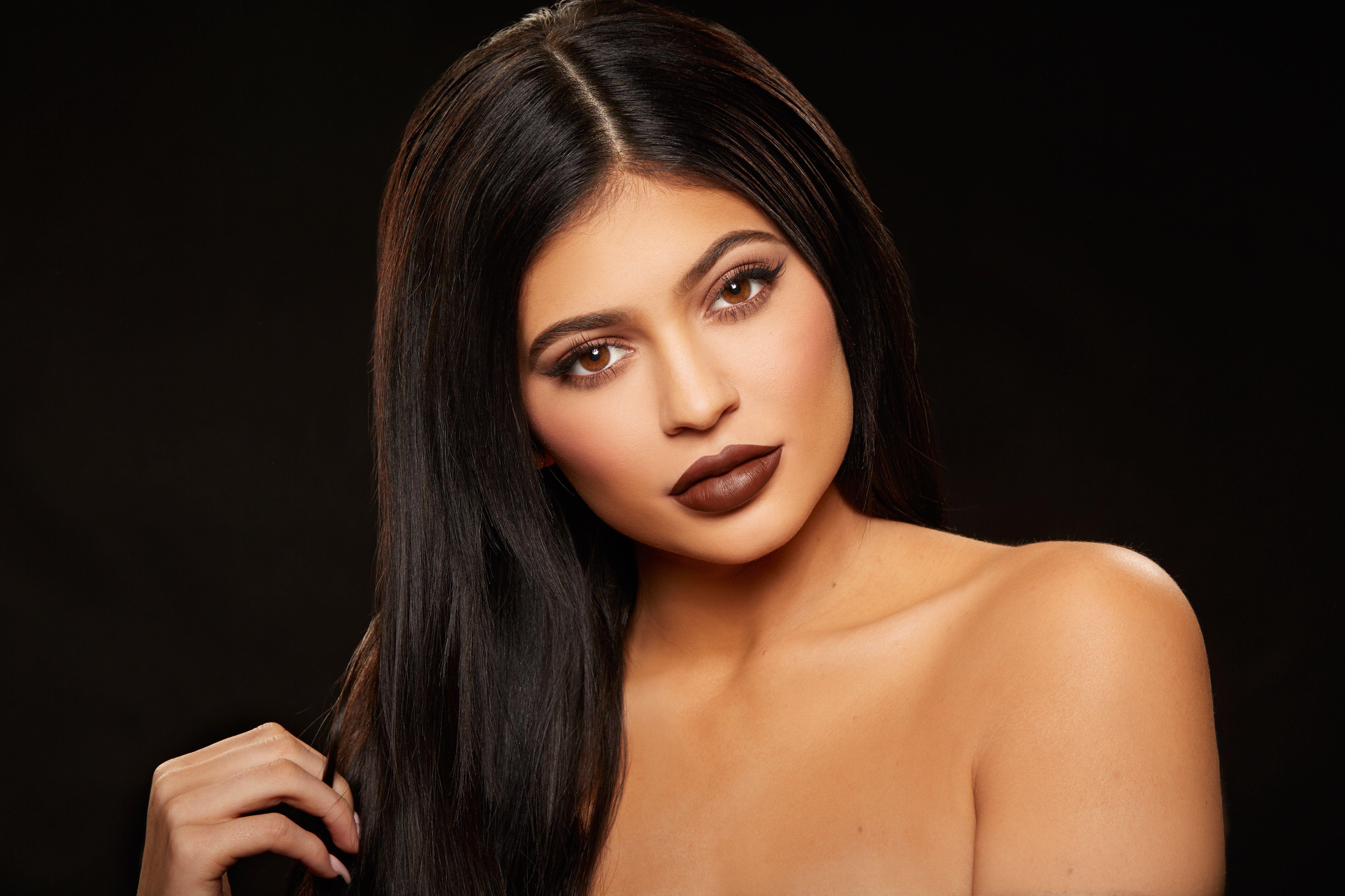 5760x3840 Kylie Jenner Picture. HD Wallpaper Background Pics Site