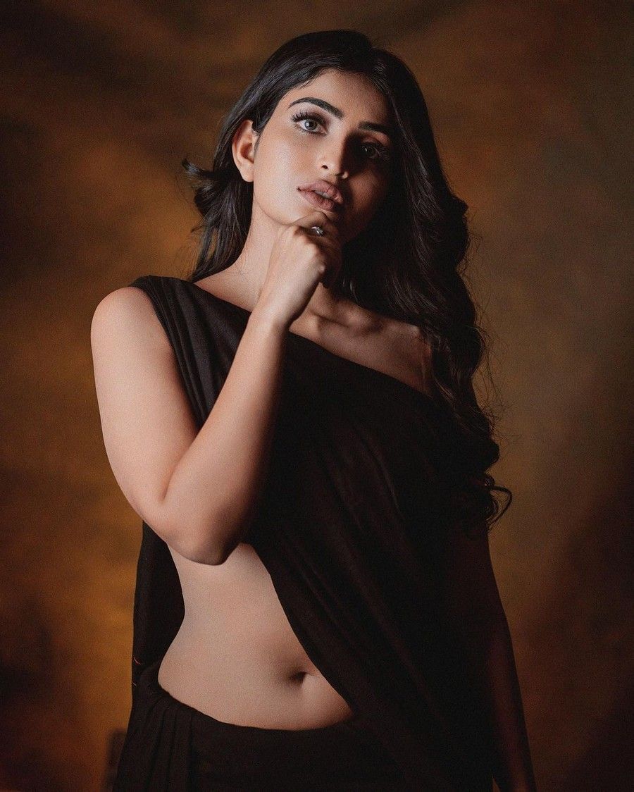 900x1124 Ananya Nagalla Looking in Black