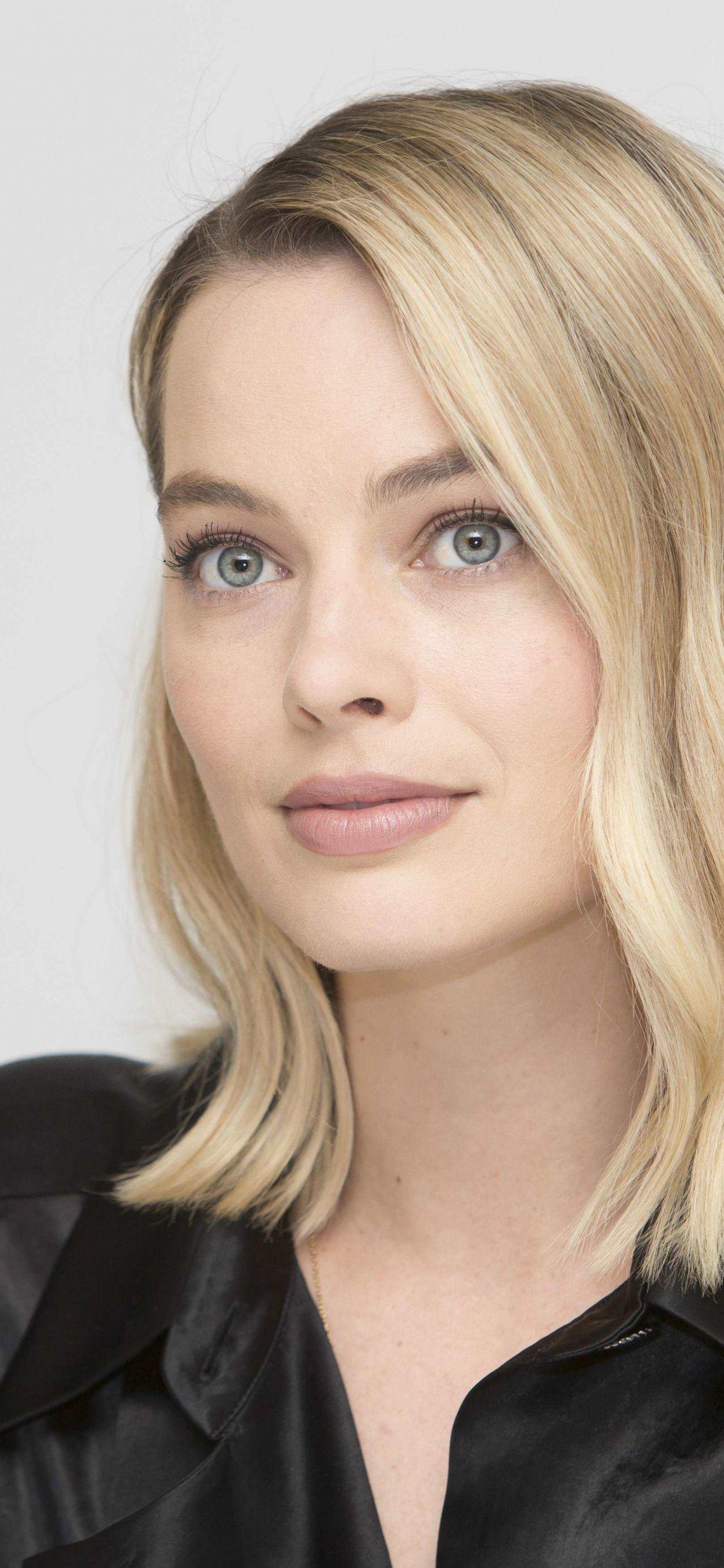 1125x2436 Download 1125x2436 wallpaper margot robbie, beautiful