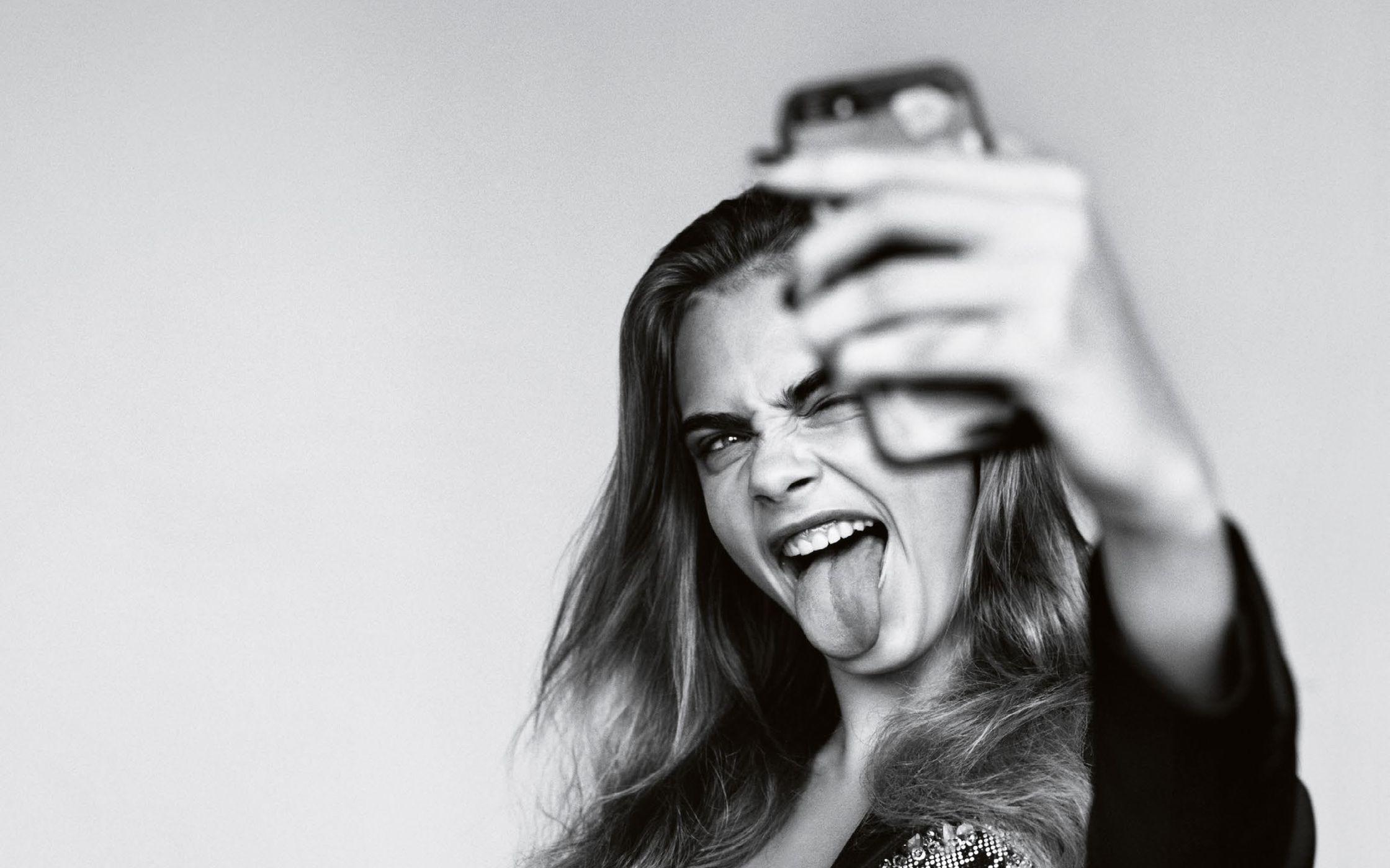 2240x1400 Cara Delevingne Delevingne Wallpaper