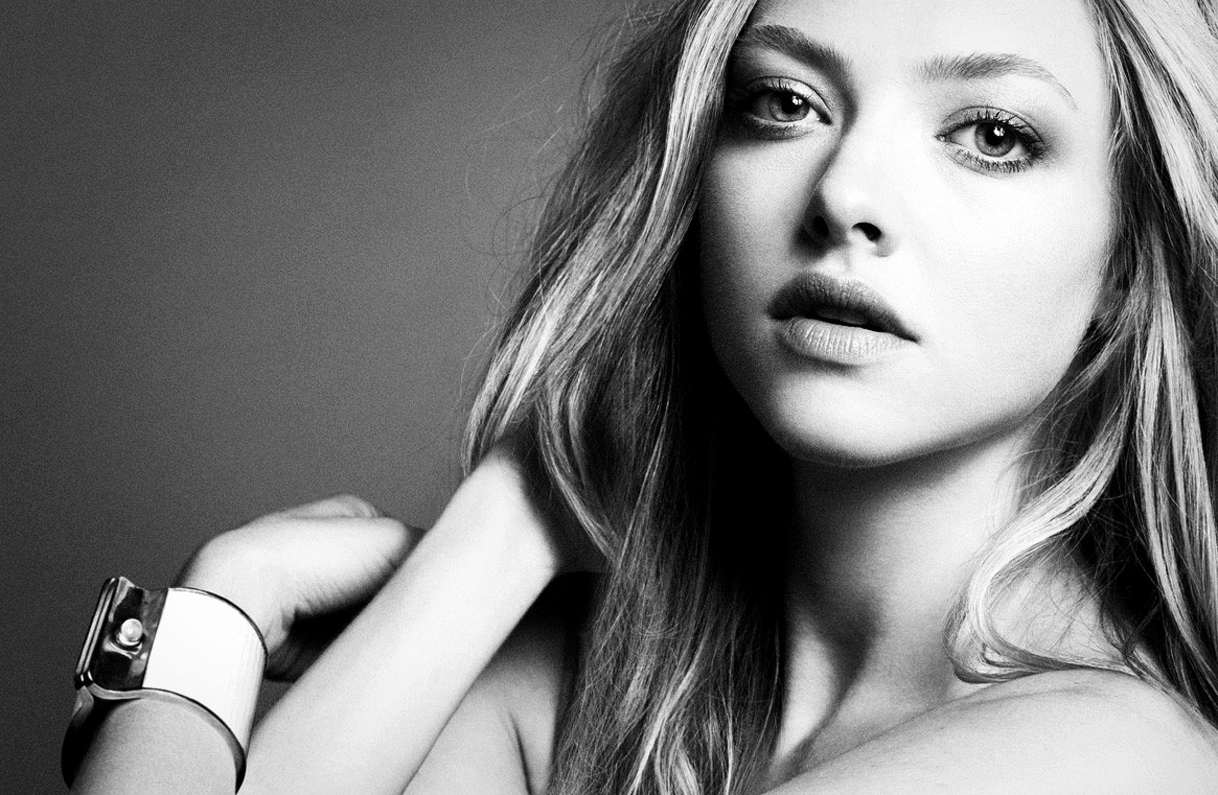 2450x1600 Amanda Seyfried Wallpaper 13 X 1600