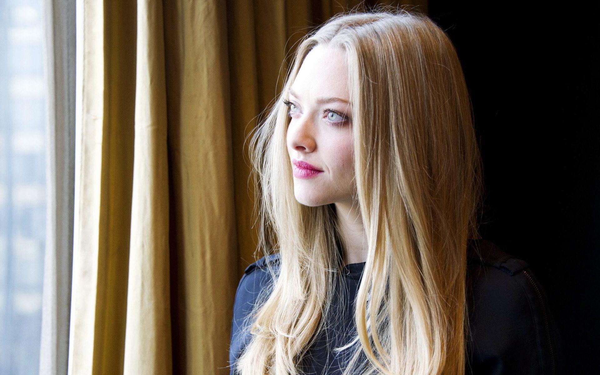 1920x1200 Best Amanda Seyfried Wallpaper HD Wallpaper