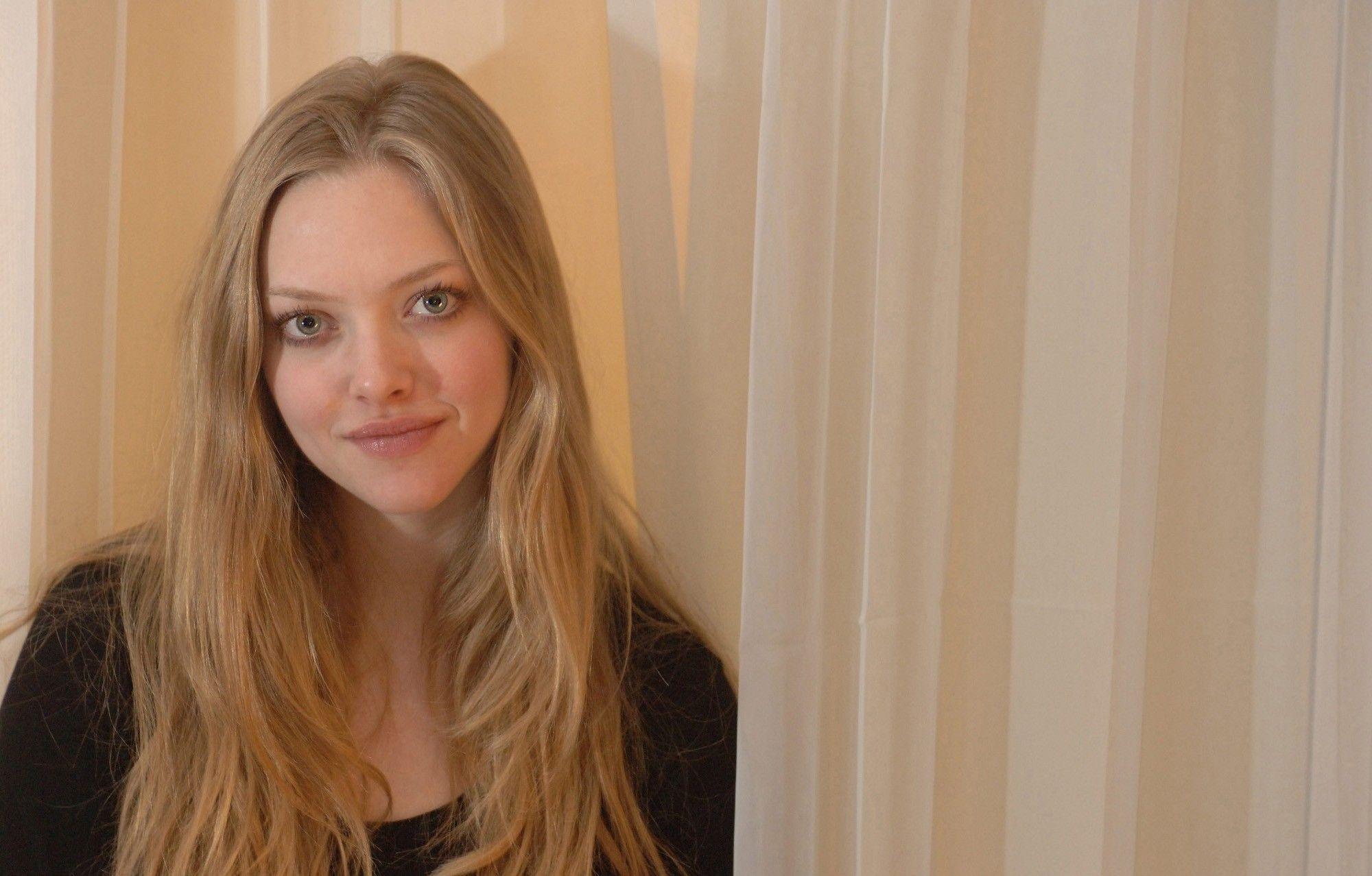 2000x1278 Amanda Seyfried HD Wallpaper