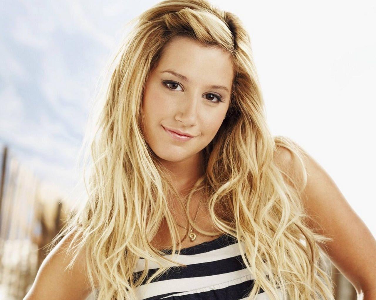 1280x1024 Ashley Tisdale Tisdale Wallpaper