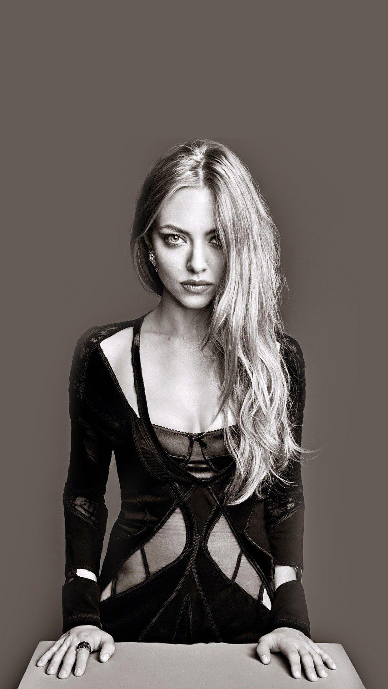 1242x2208 iPhone7 wallpaper. amanda seyfried