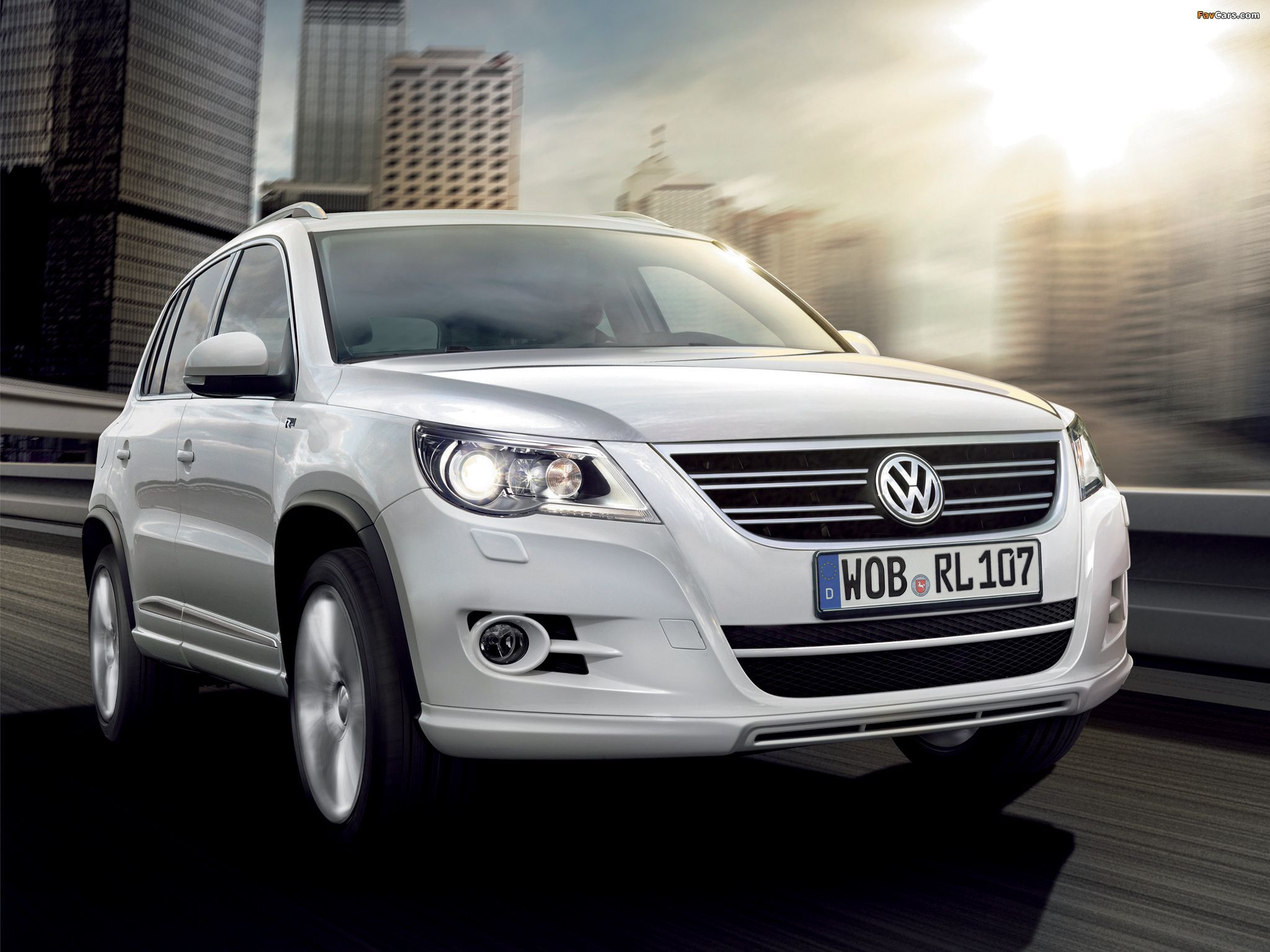 2048x1536 Volkswagen Tiguan R Line 2008–11