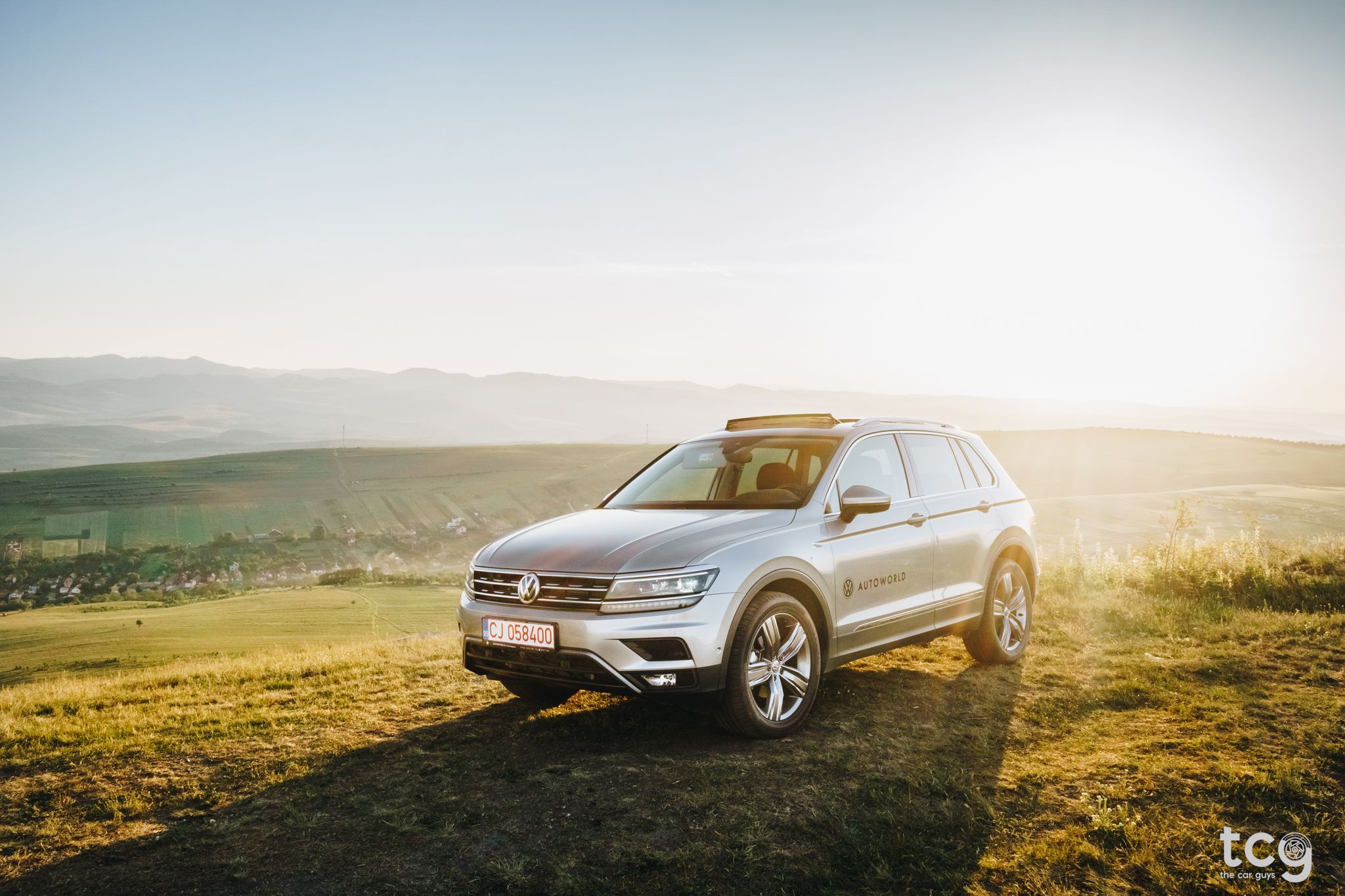 2048x1365 Volkswagen Tiguan (Offroad pack)