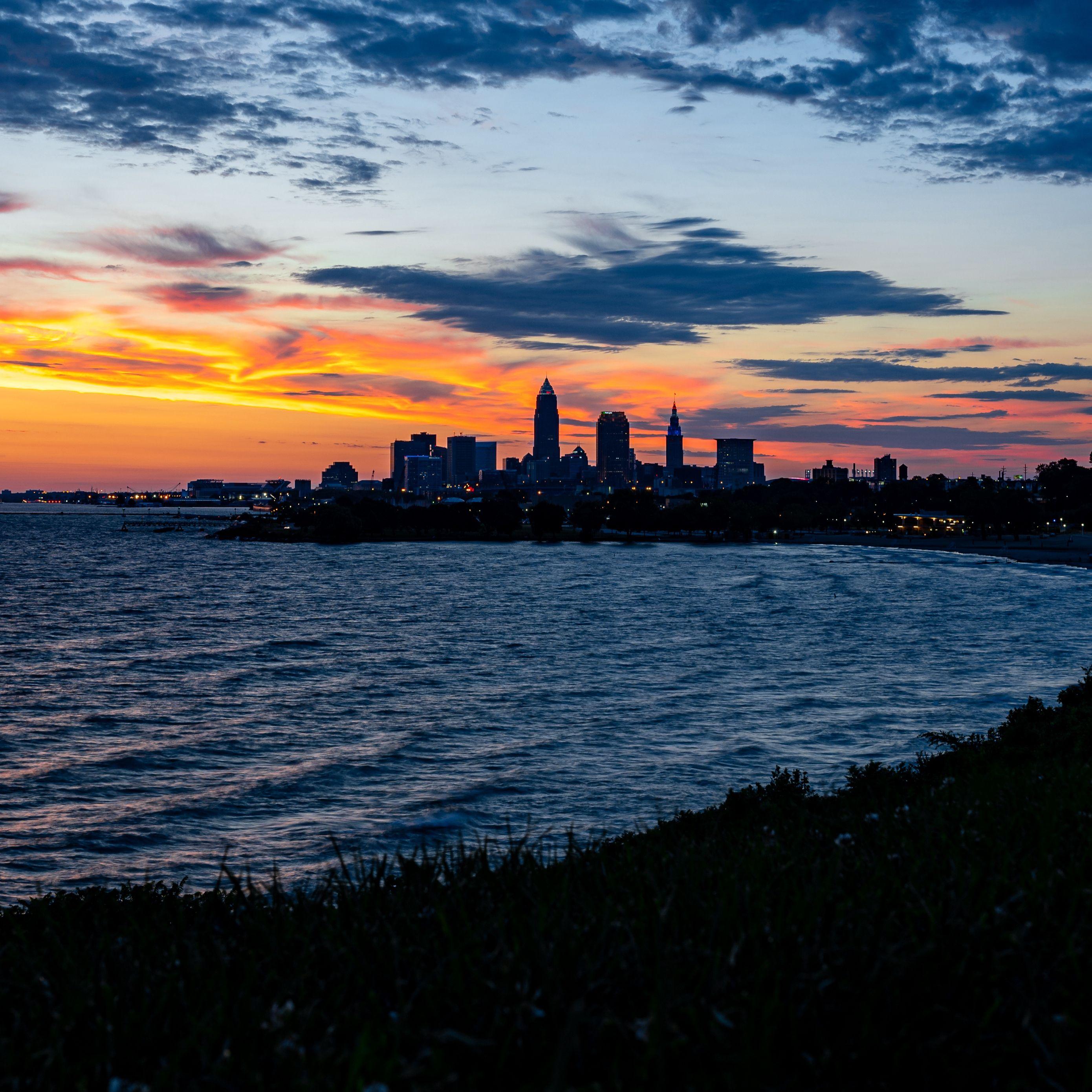 2780x2780 Download wallpaper 2780x2780 sea, city, coast, buildings