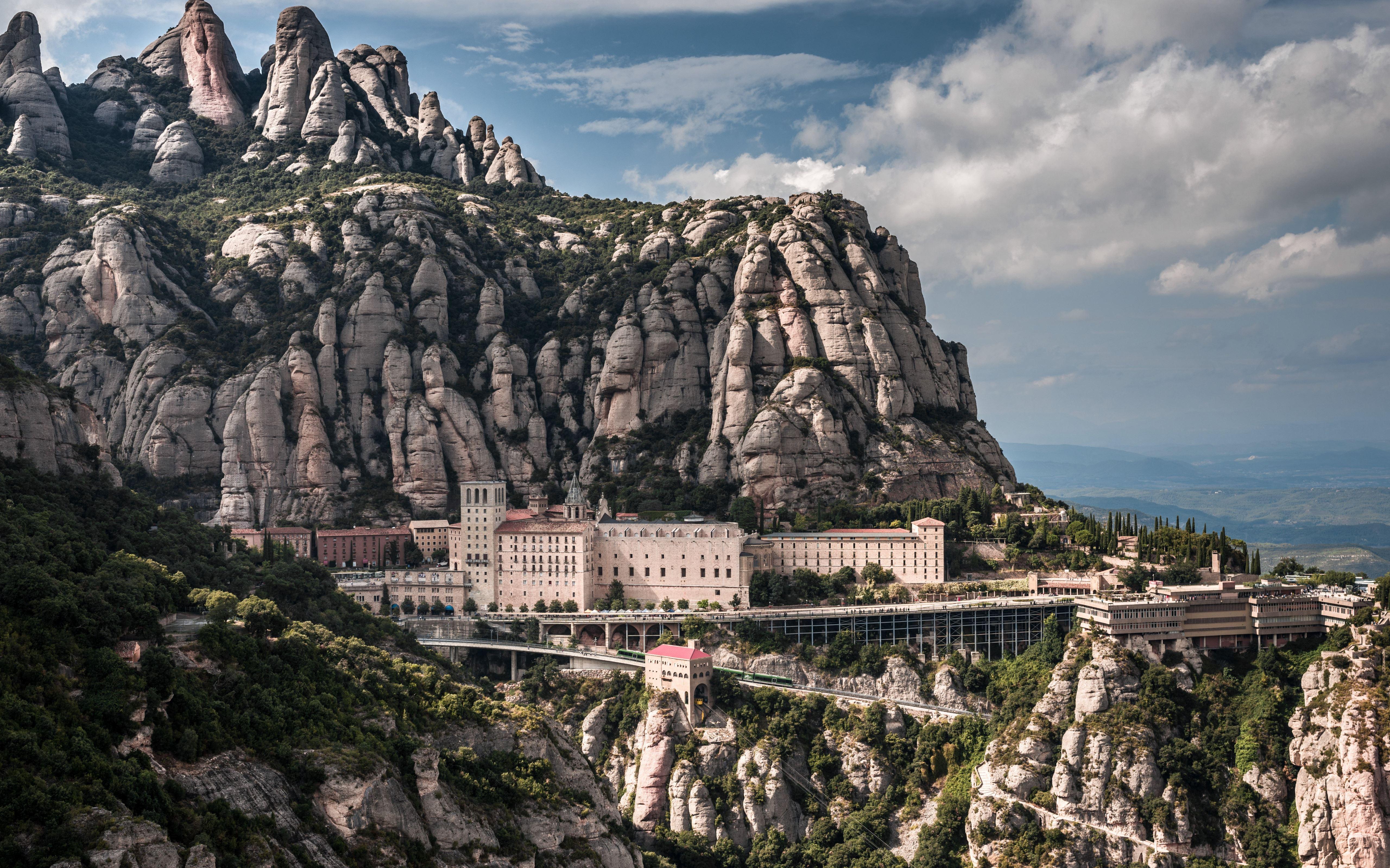 5120x3200 Abbey Spain Wallpaper - [5120x3200)

