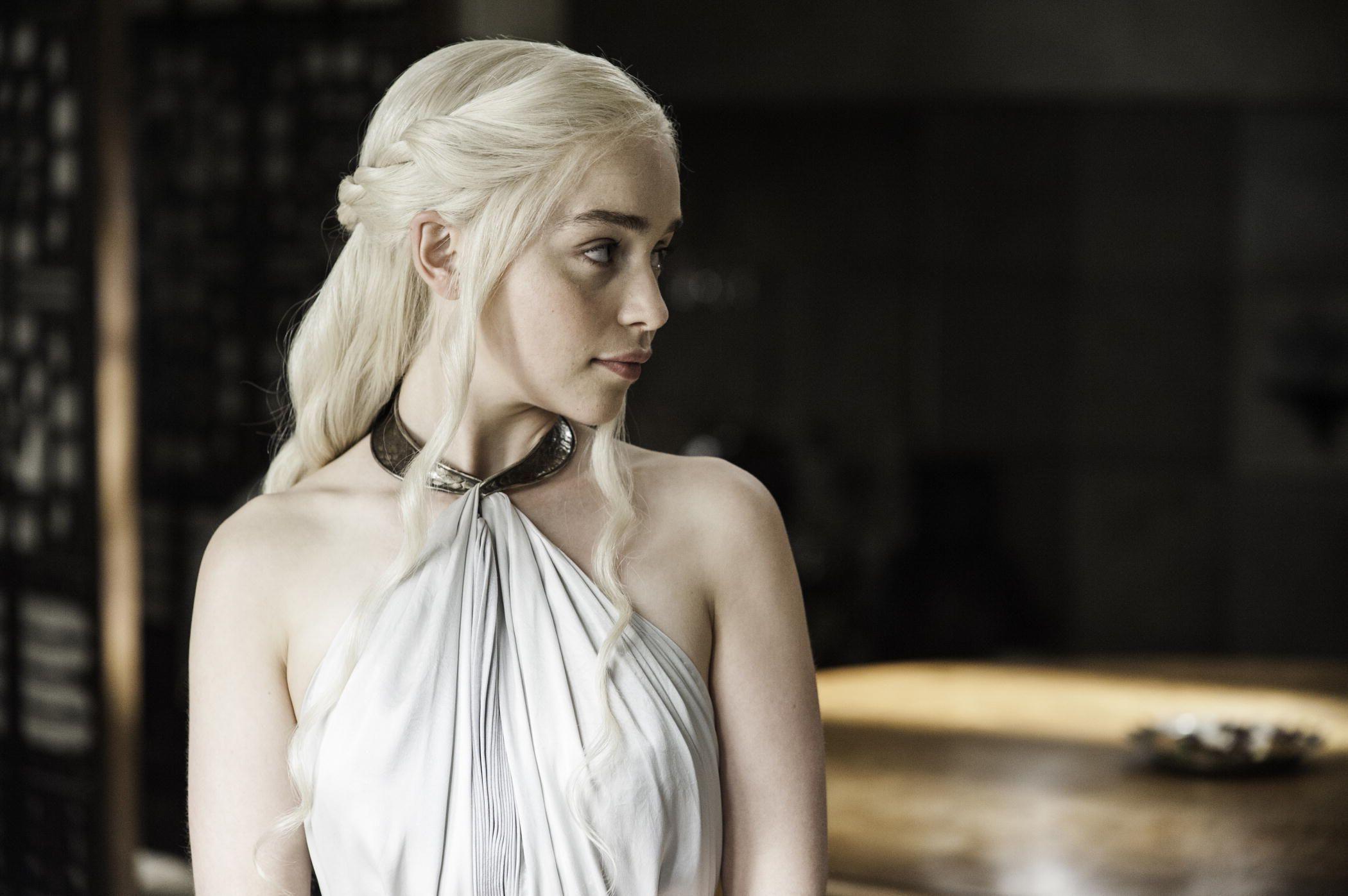 2100x1397 Daenerys Targaryen Season 4 Targaryen Wallpaper