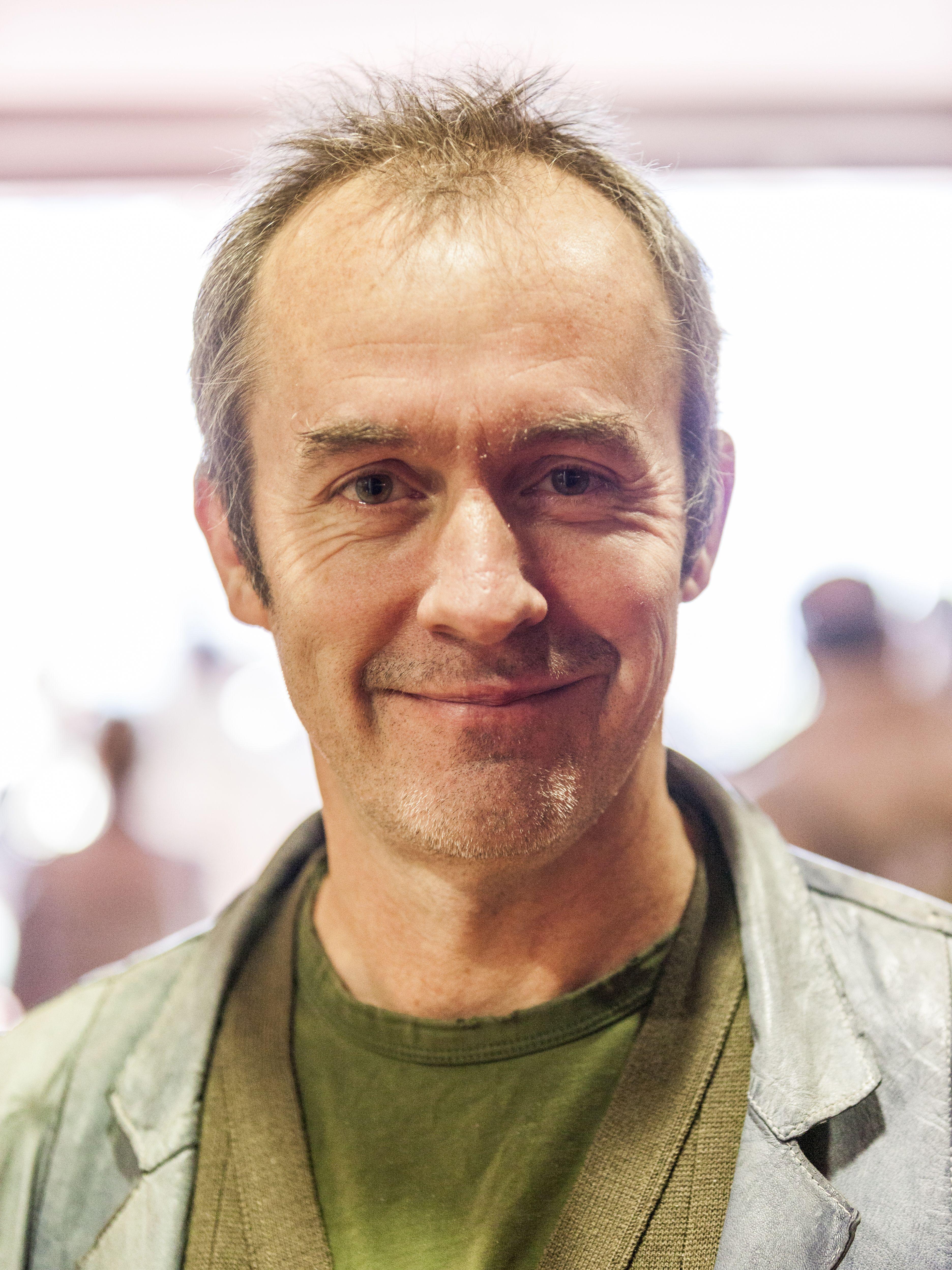 3744x4992 Stephen Dillane