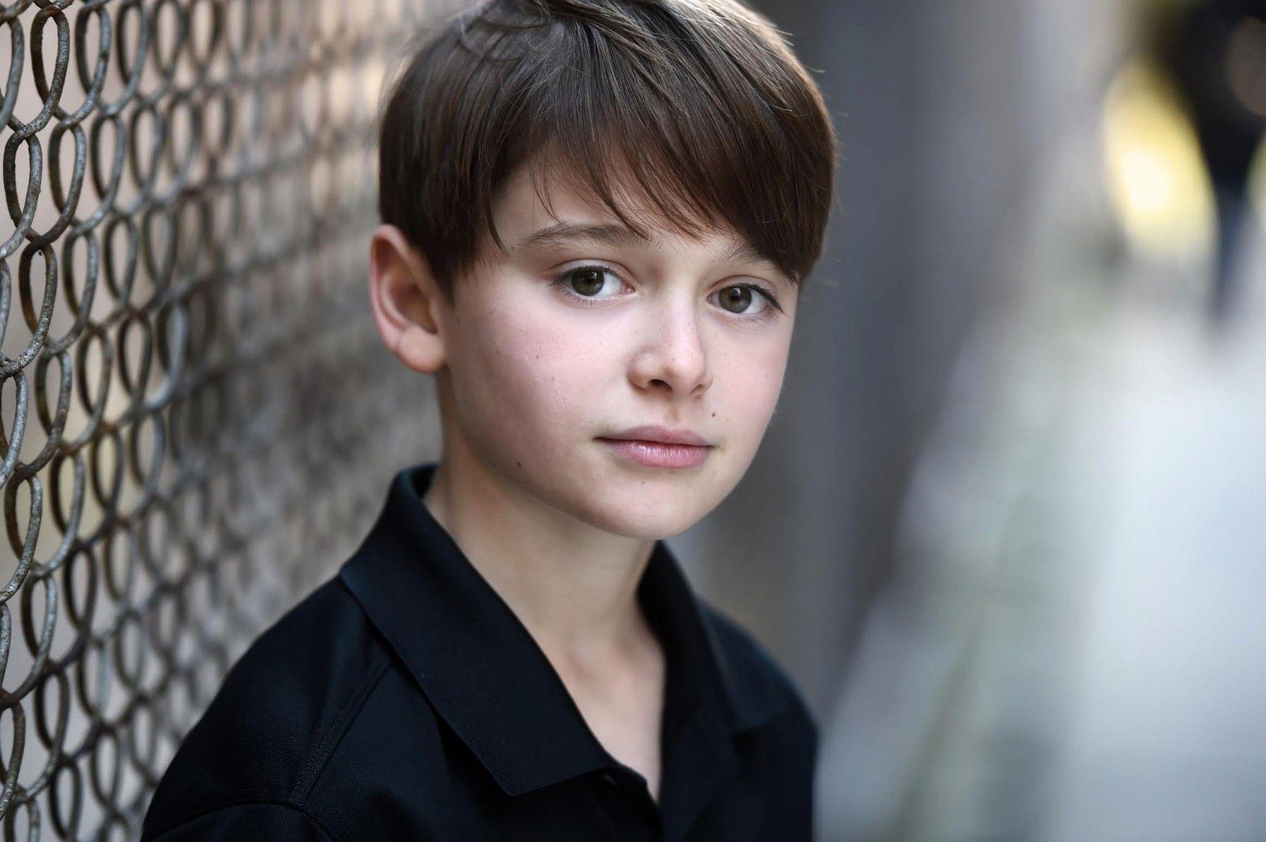 Download Noah Schnapp wallpapers for mobile phone free Noah Schnapp HD  pictures