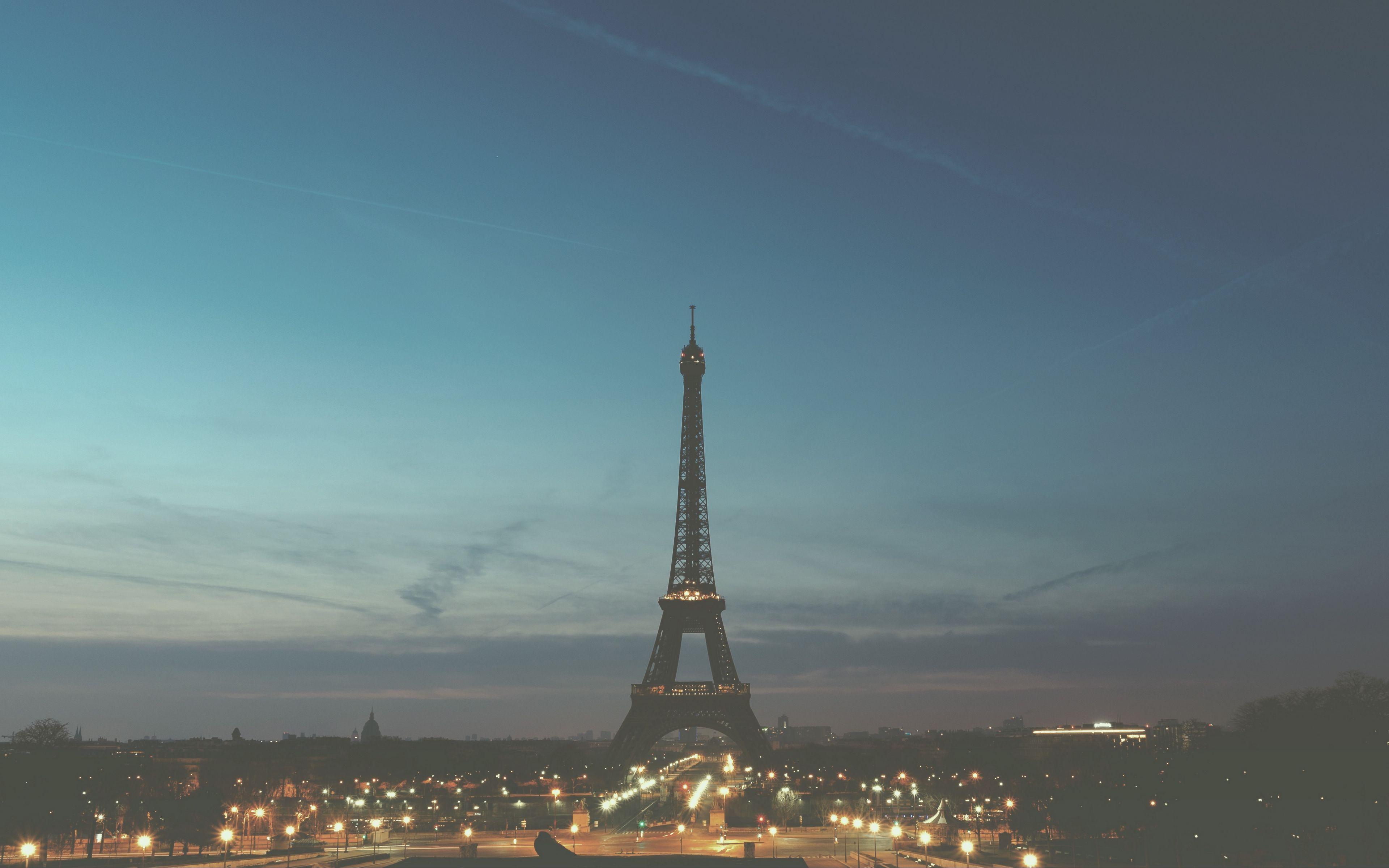 3840x2400 Download wallpaper 3840x2400 eiffel tower, paris, night 4k