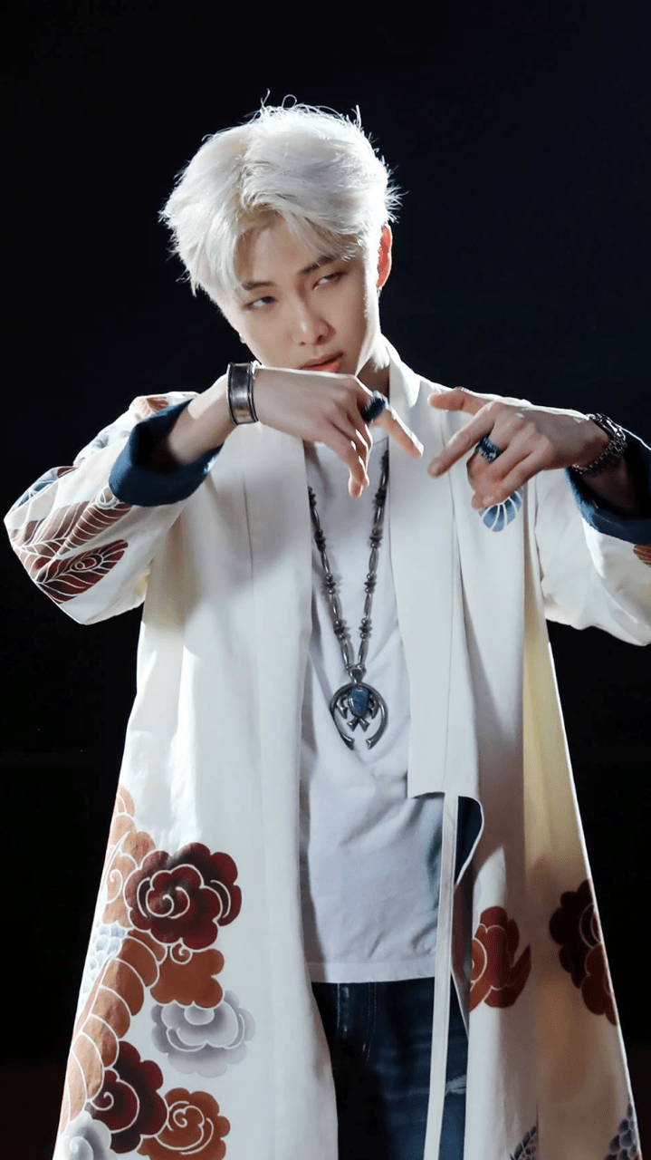 719x1280 Kpop Wallpaper