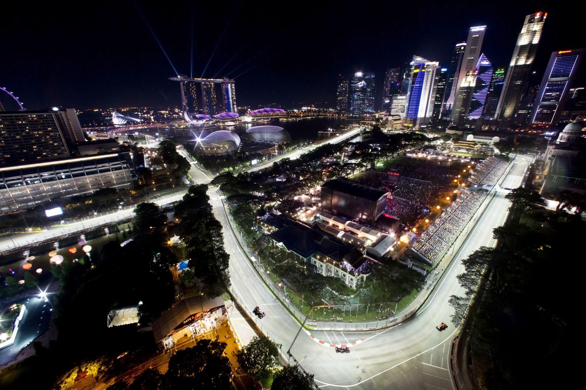 2000x1333 Marina Bay Street Circuit, Singapore (Landscape) Wall Mural & Marina