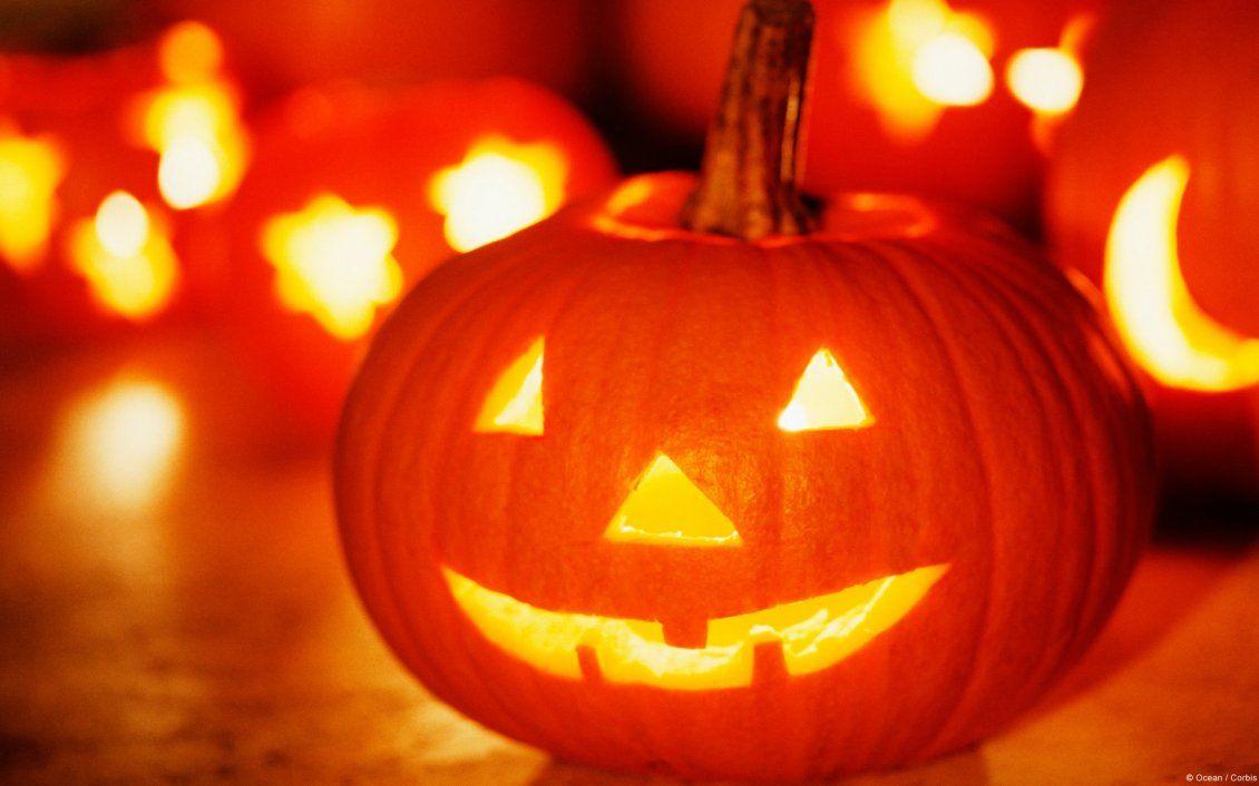 1130x706 Smiley Halloween pumpkin and happiness