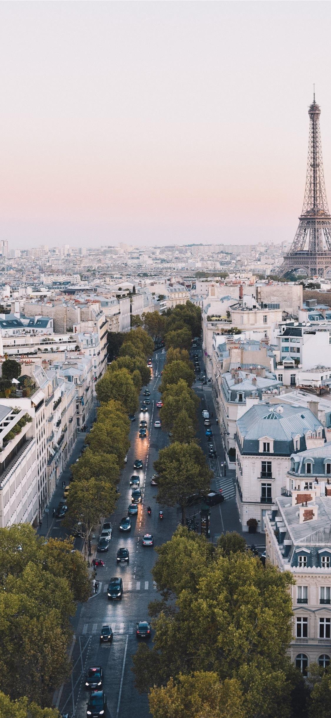 1125x2436 Wallpaper of Paris France