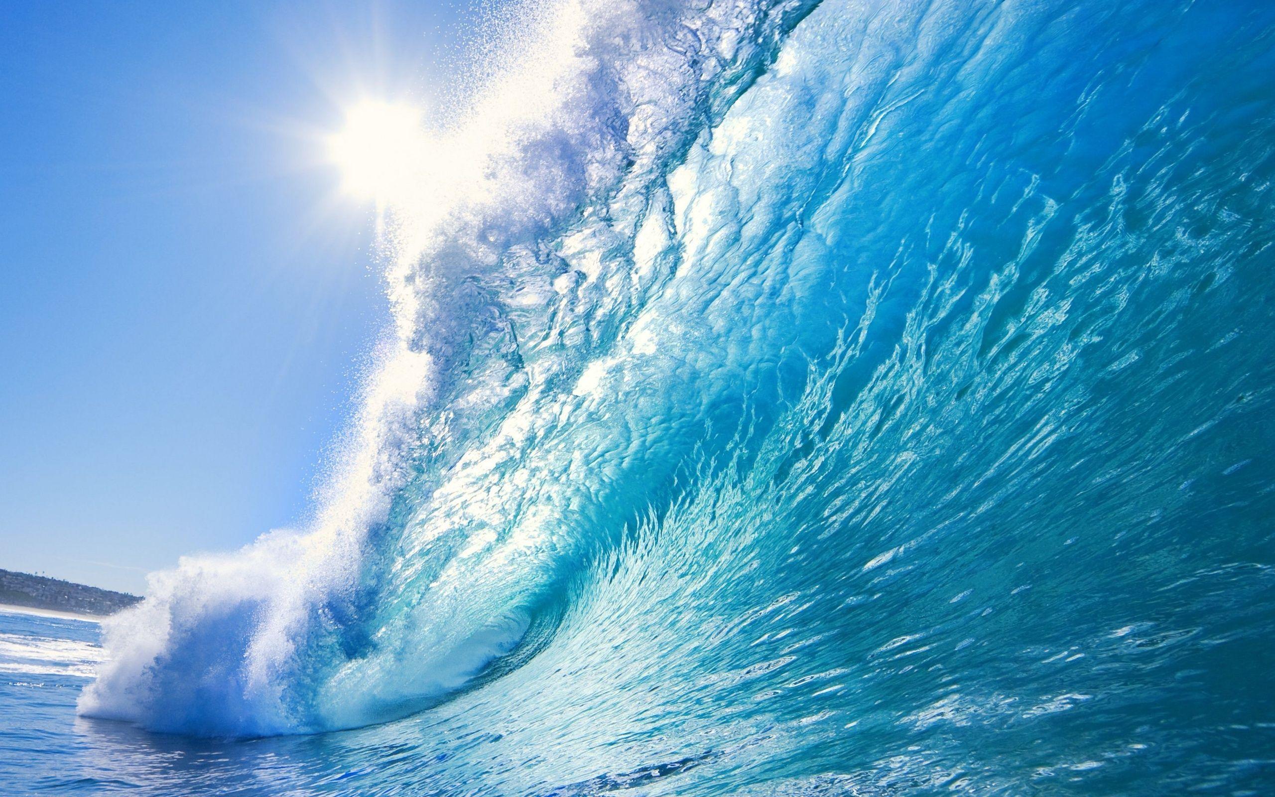 2560x1600 Wave Wallpaper