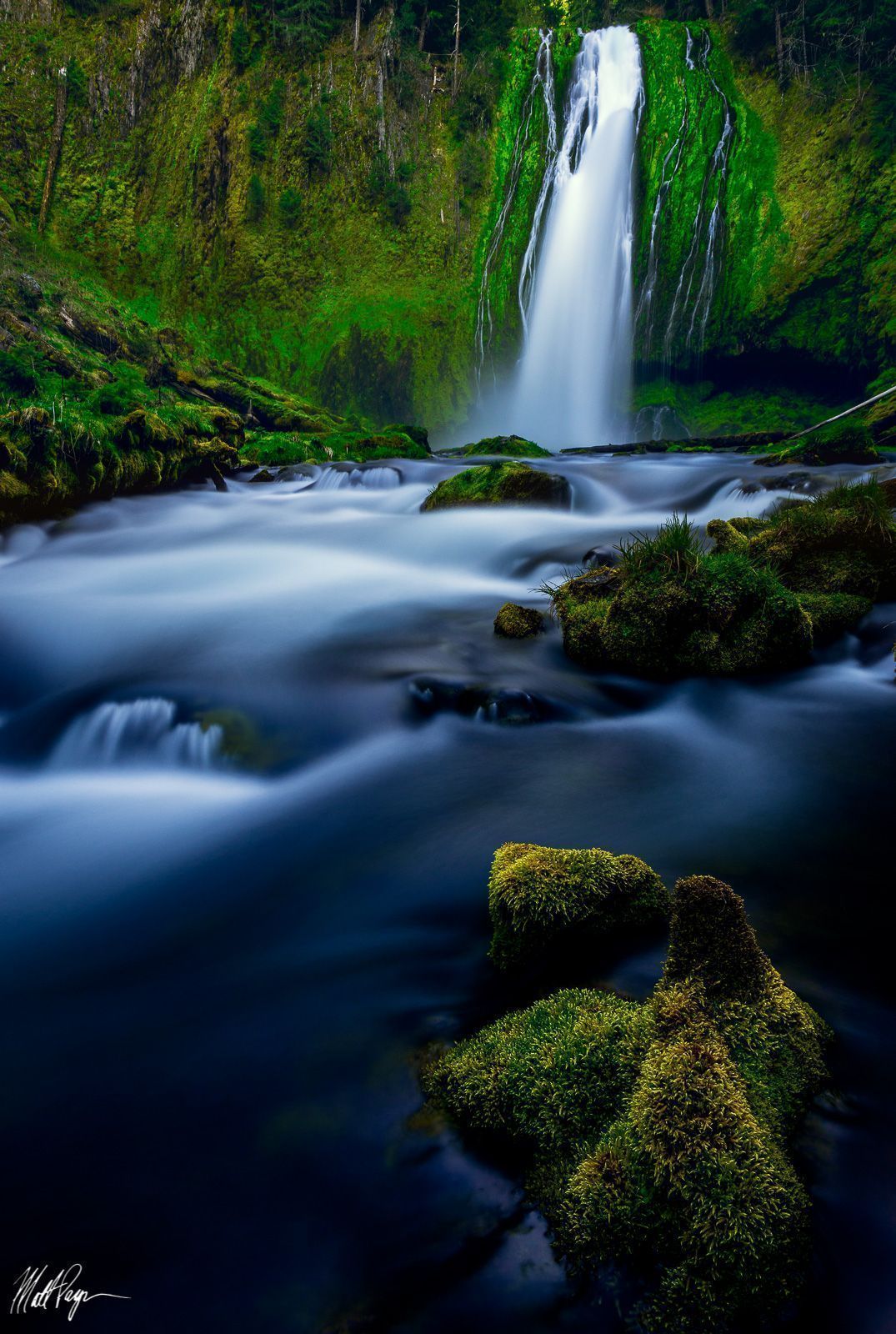 1075x1600 Lemolo Falls (2015)