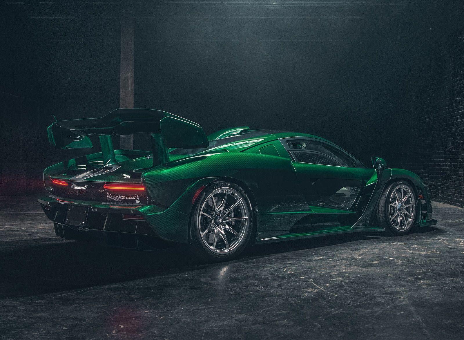 1600x1172 McLaren Senna (Color: Emerald Green) Rear Three Quarter
