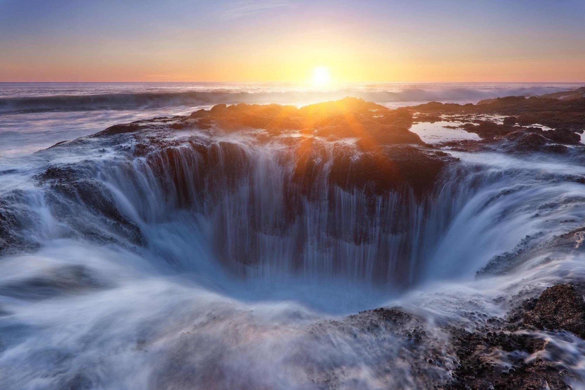 2000x1334 thors well oregon sunset sea waves waterfall horizon