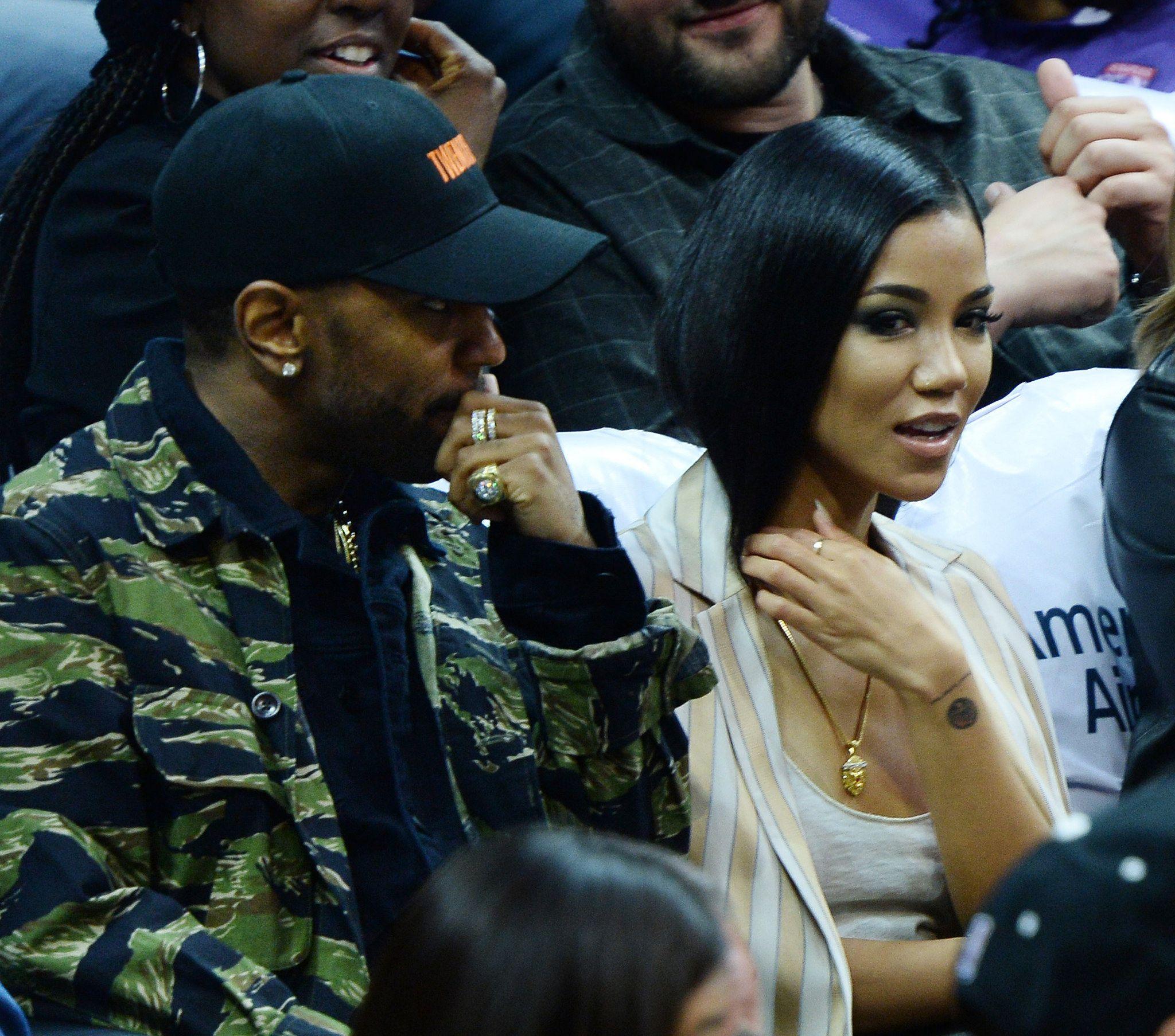 2048x1807 Jhene Aiko And Big Sean At The Lakers Game 3 28 16