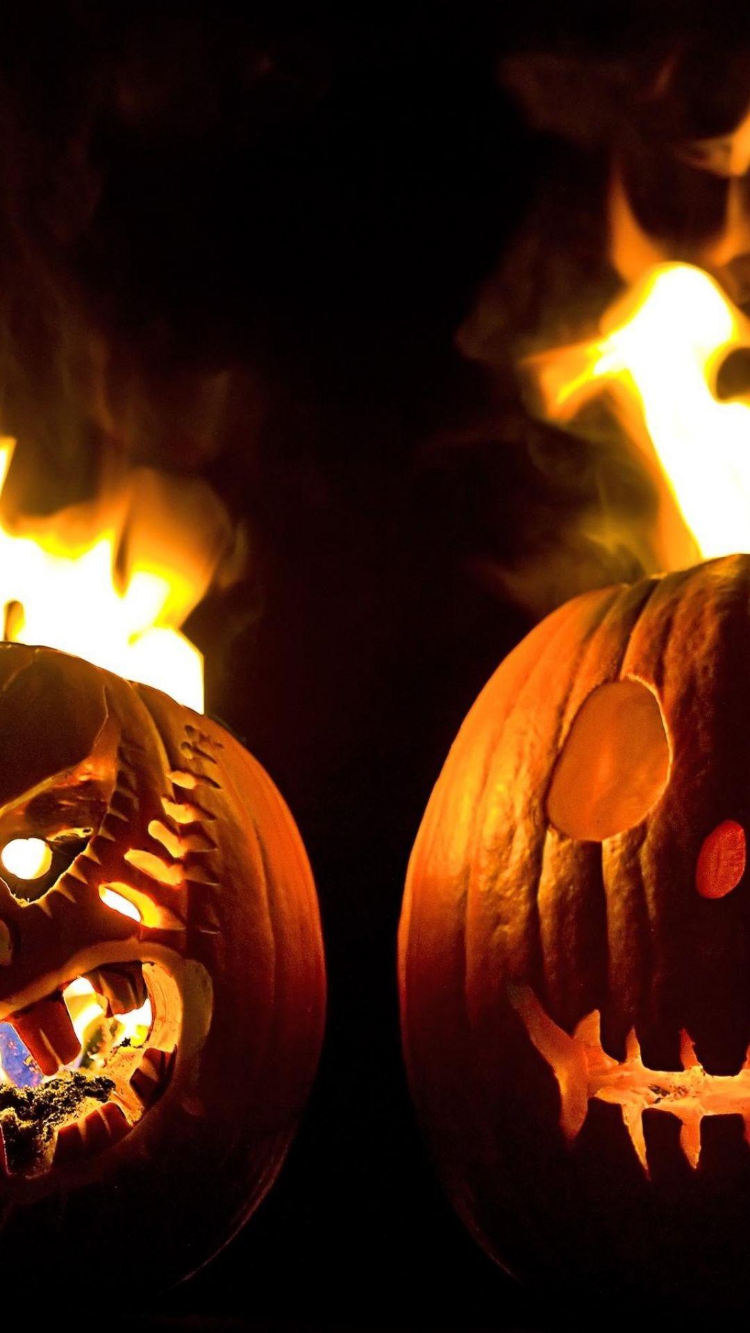 Tải xuống miễn phí Hình nền Android 1080x1920 Two Halloween Pumpkins Fire https://wallpaperaccess.com/full/1155803.jpg