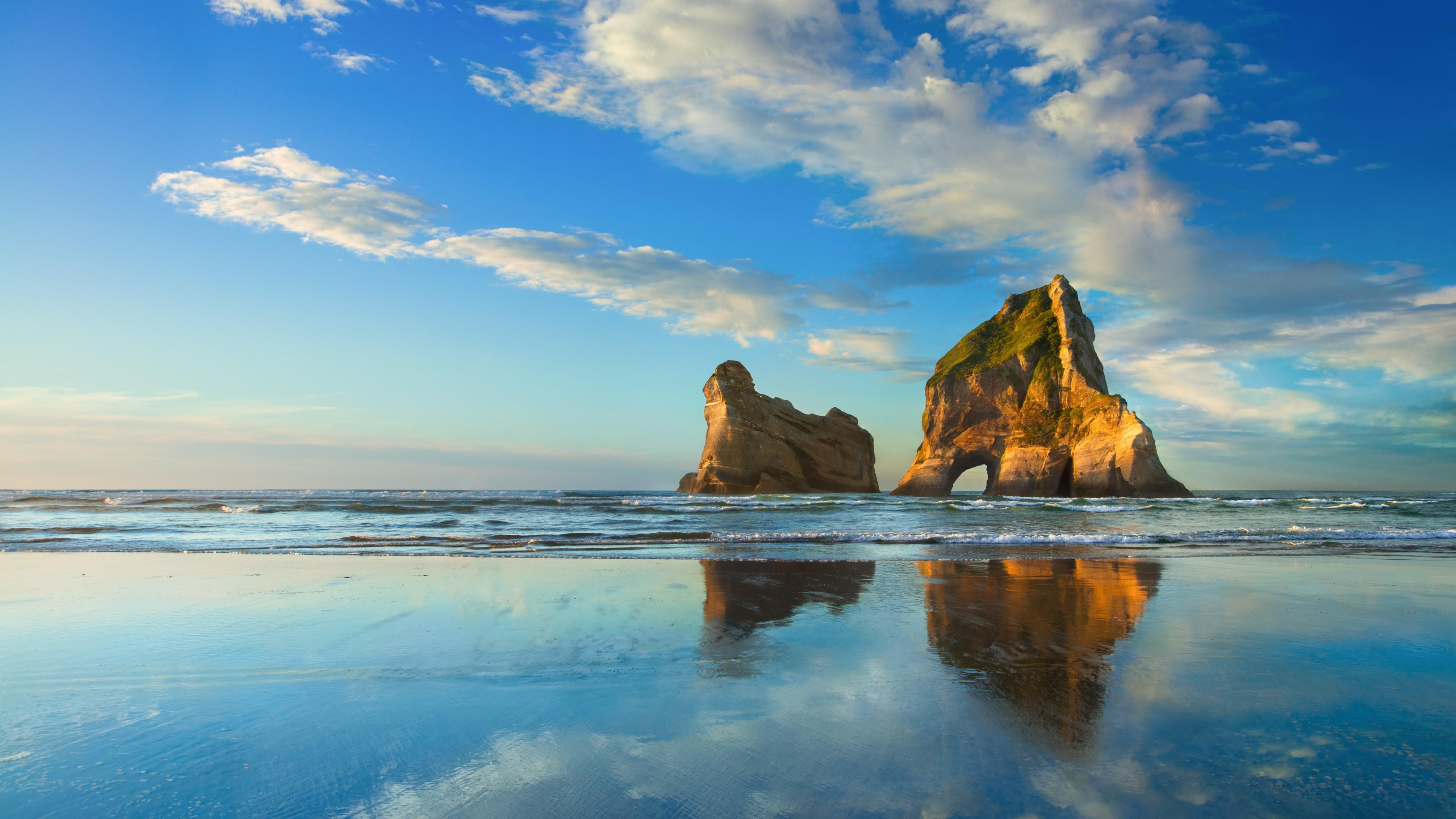 5120x2880 Windows 10 Beach, But without the woman