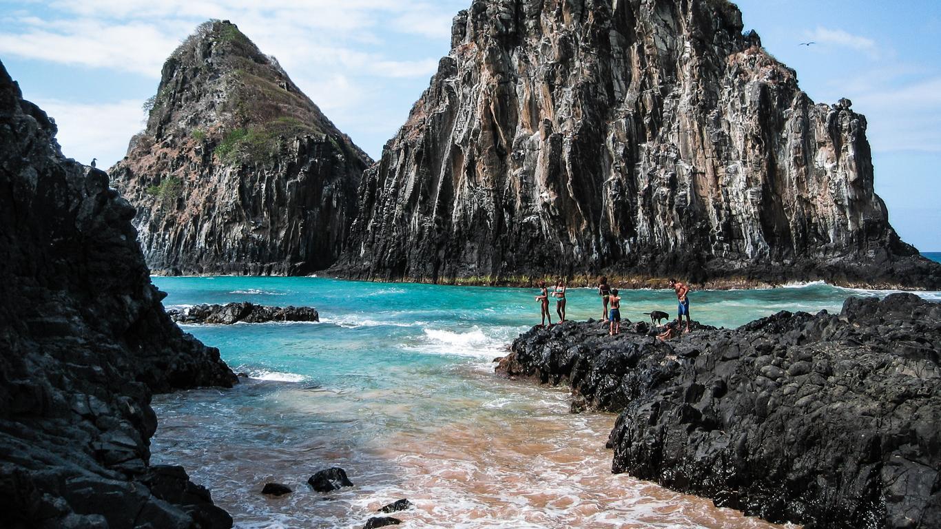 1366x768 Fernando de Noronha, Brazil Vacation