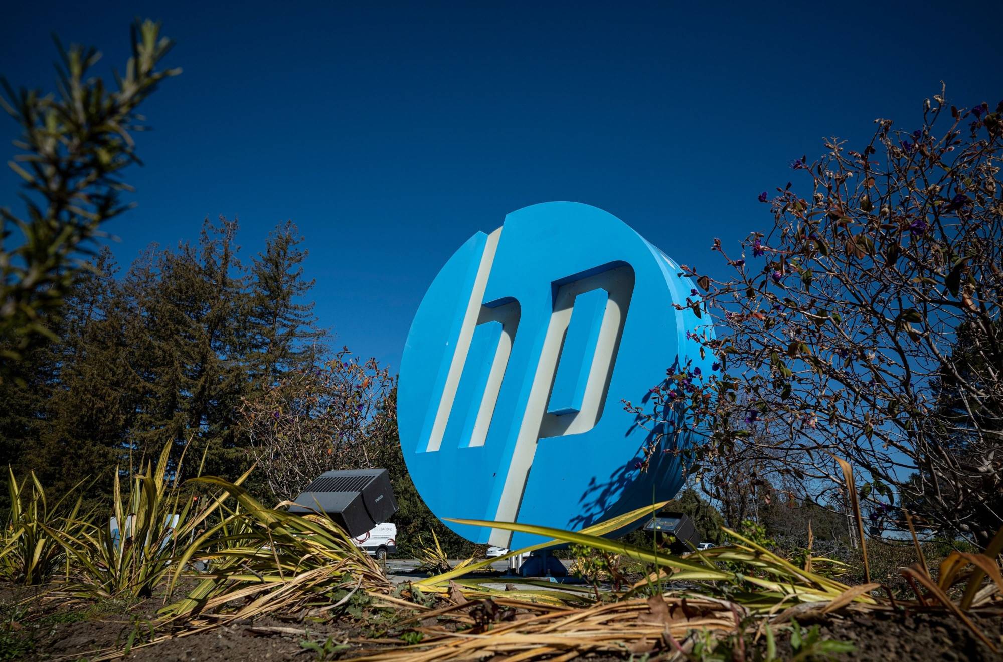2000x1322 HP to cut up to 000 jobs over three