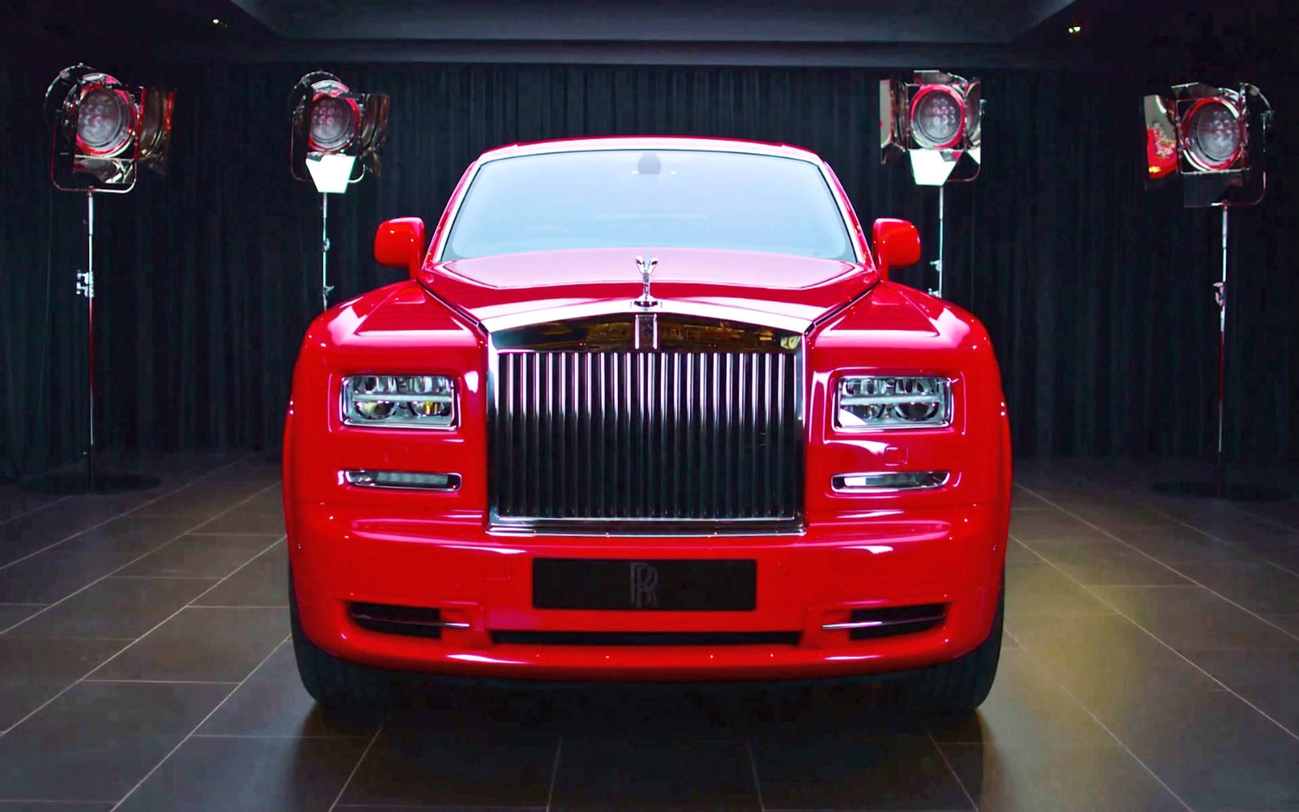 2560x1600 Gold Infused Rolls Royce Phantoms