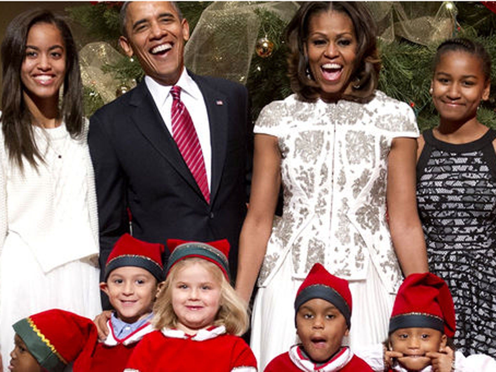 2048x1536 President Obama family Christmas photo