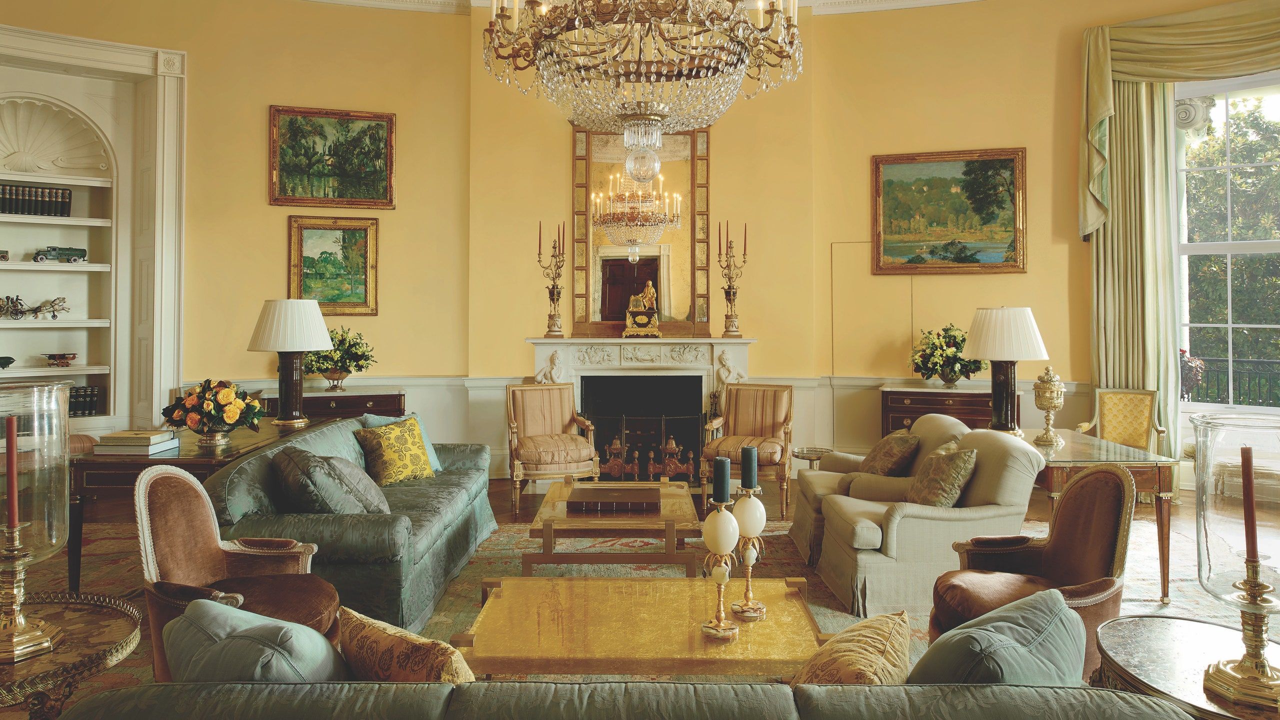 2560x1440 Peek Inside the Obama Family's White