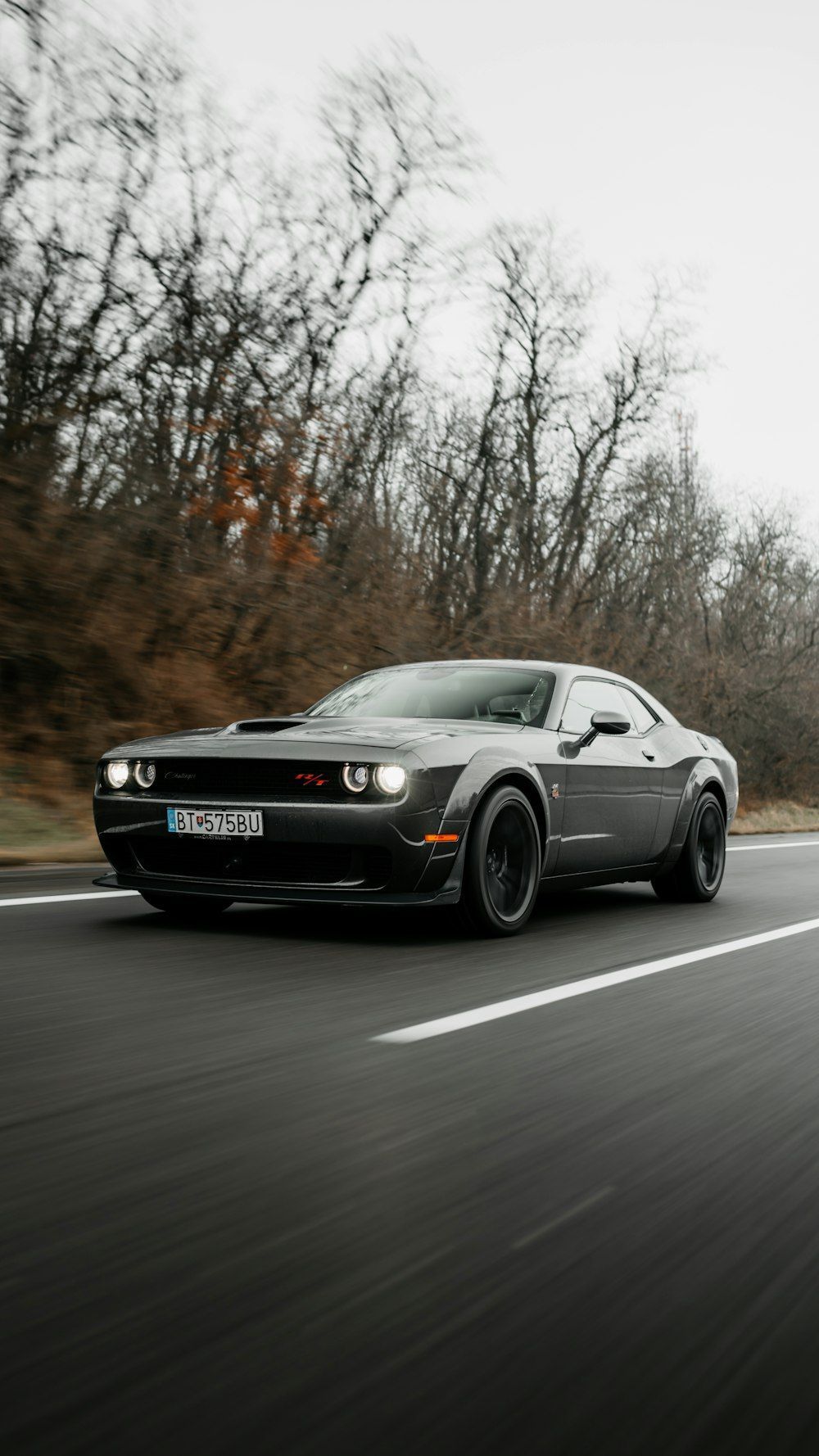 1000x1778 Dodge Challenger Picture