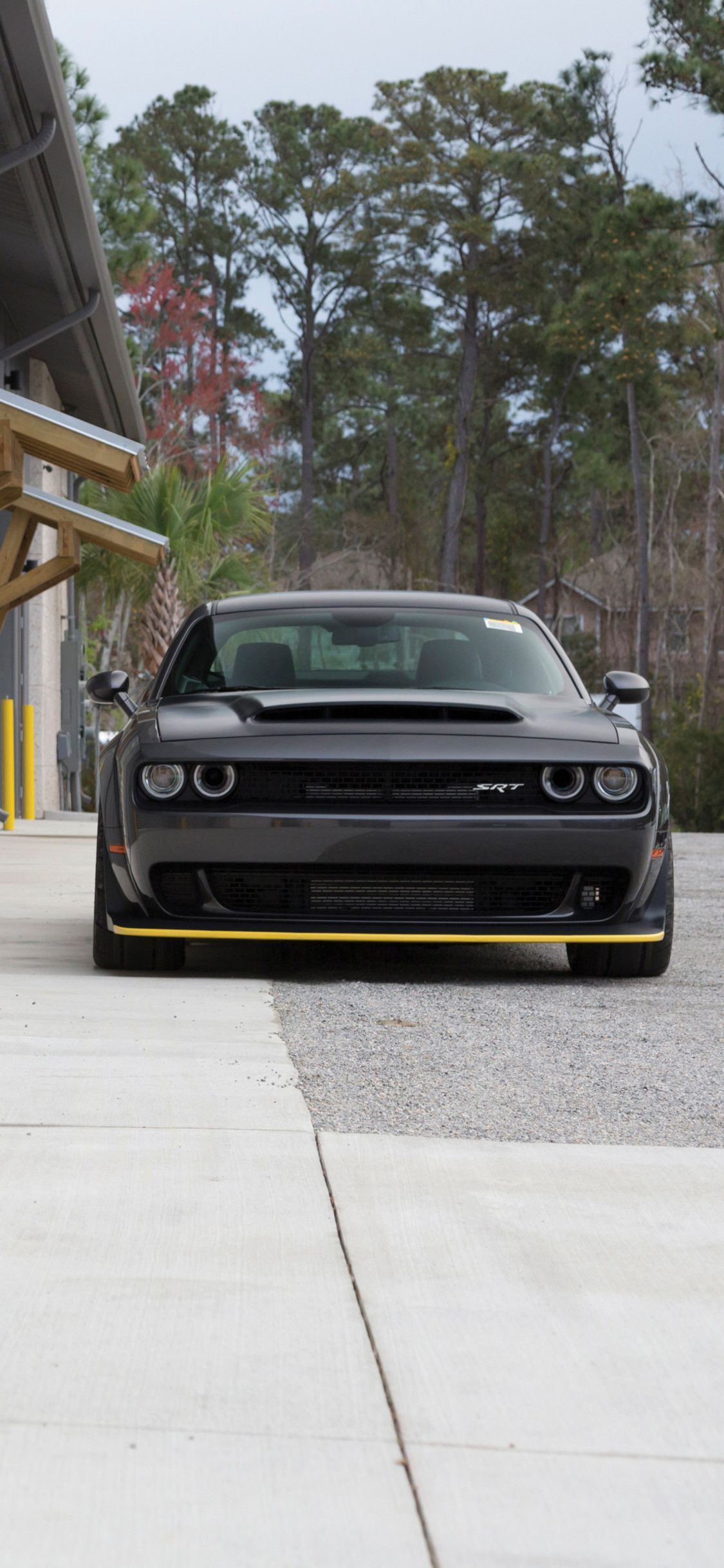 1125x2436 Dodge Challenger SRT