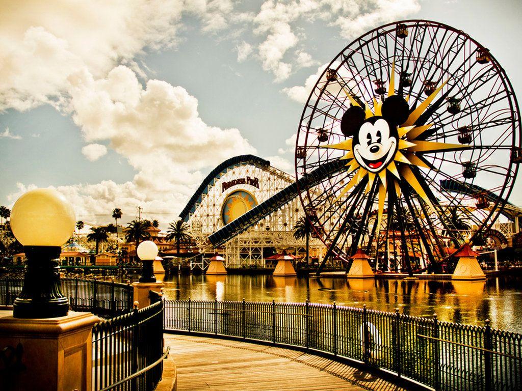 1024x768 Disneyland Wallpaper (8)