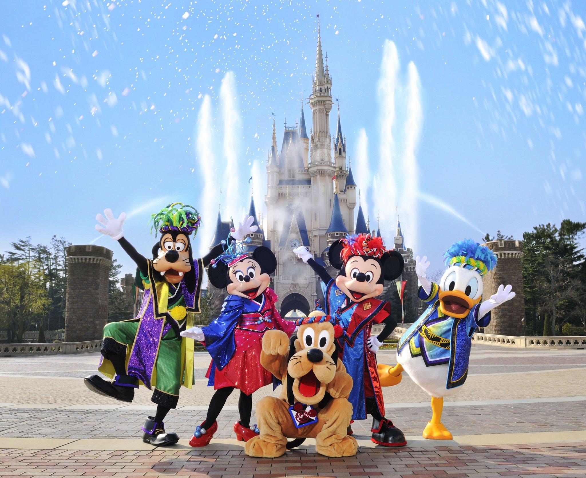 2048x1669 Free Disneyland Wallpaper ZN