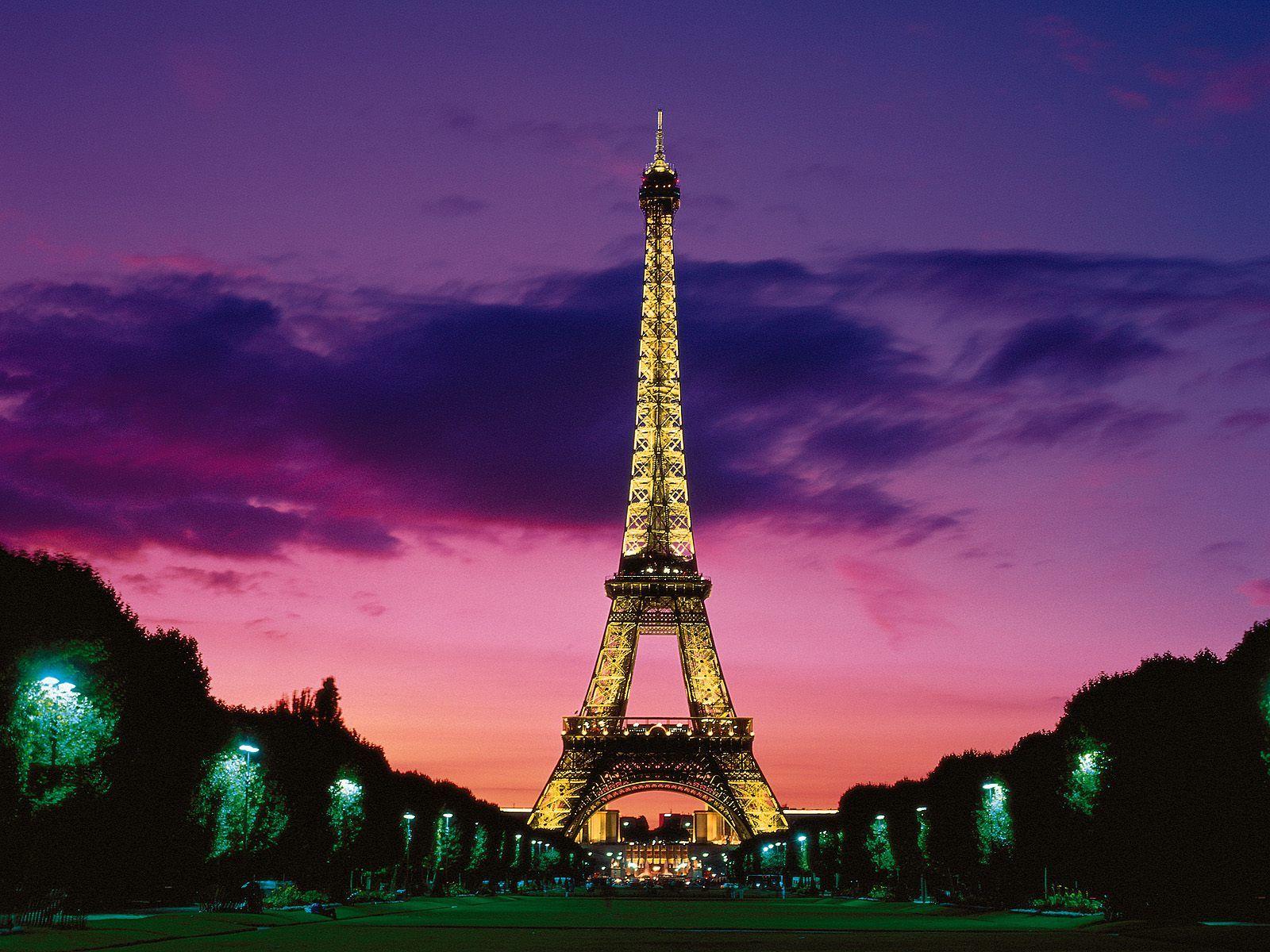 Hình nền máy tính để bàn 1600x1200 Eiffel Tower At Night Paris