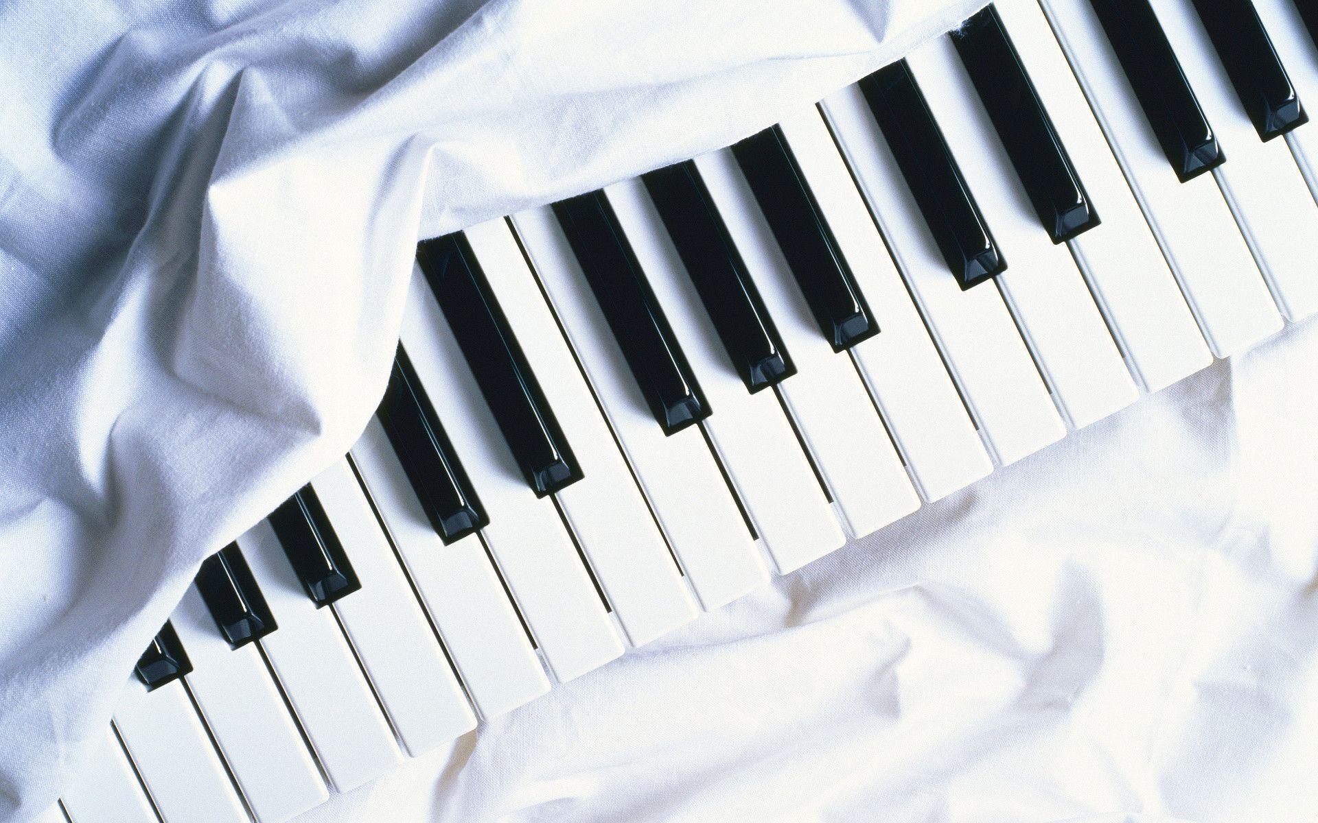 1920x1200 HD Piano Wallpaper