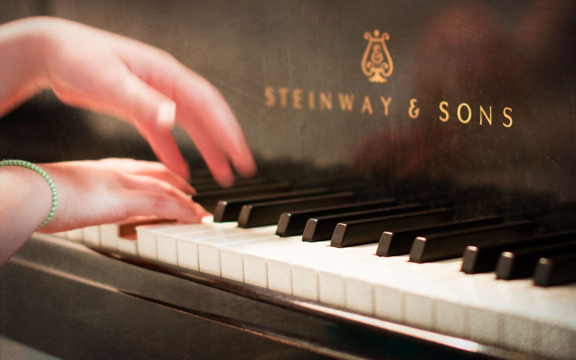 1920x1200 Fantastic Piano Wallpaper