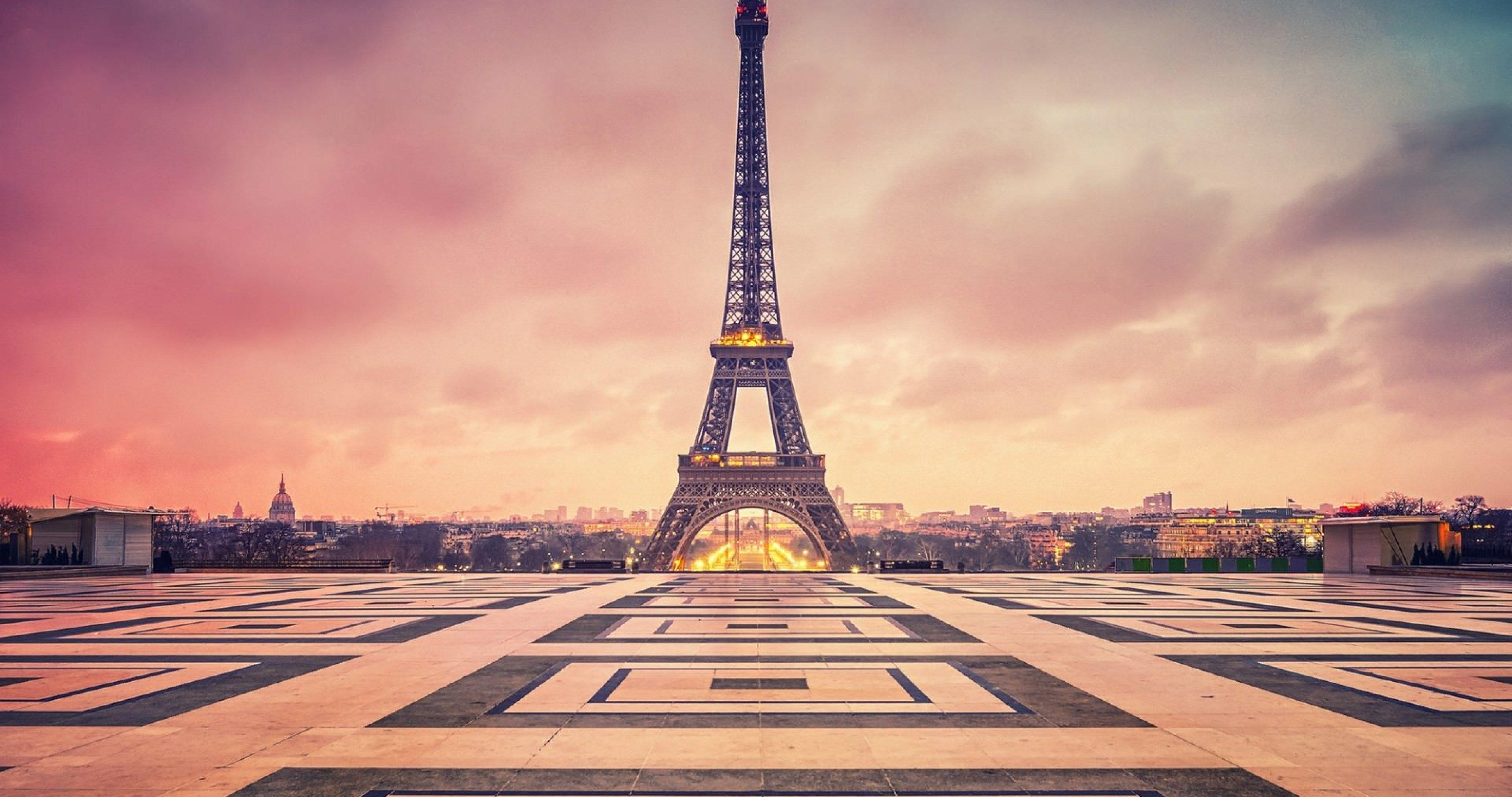 4096x2160 Paris tháp Eiffel những đám mây hoàng hôn 4k cực HD hình nền