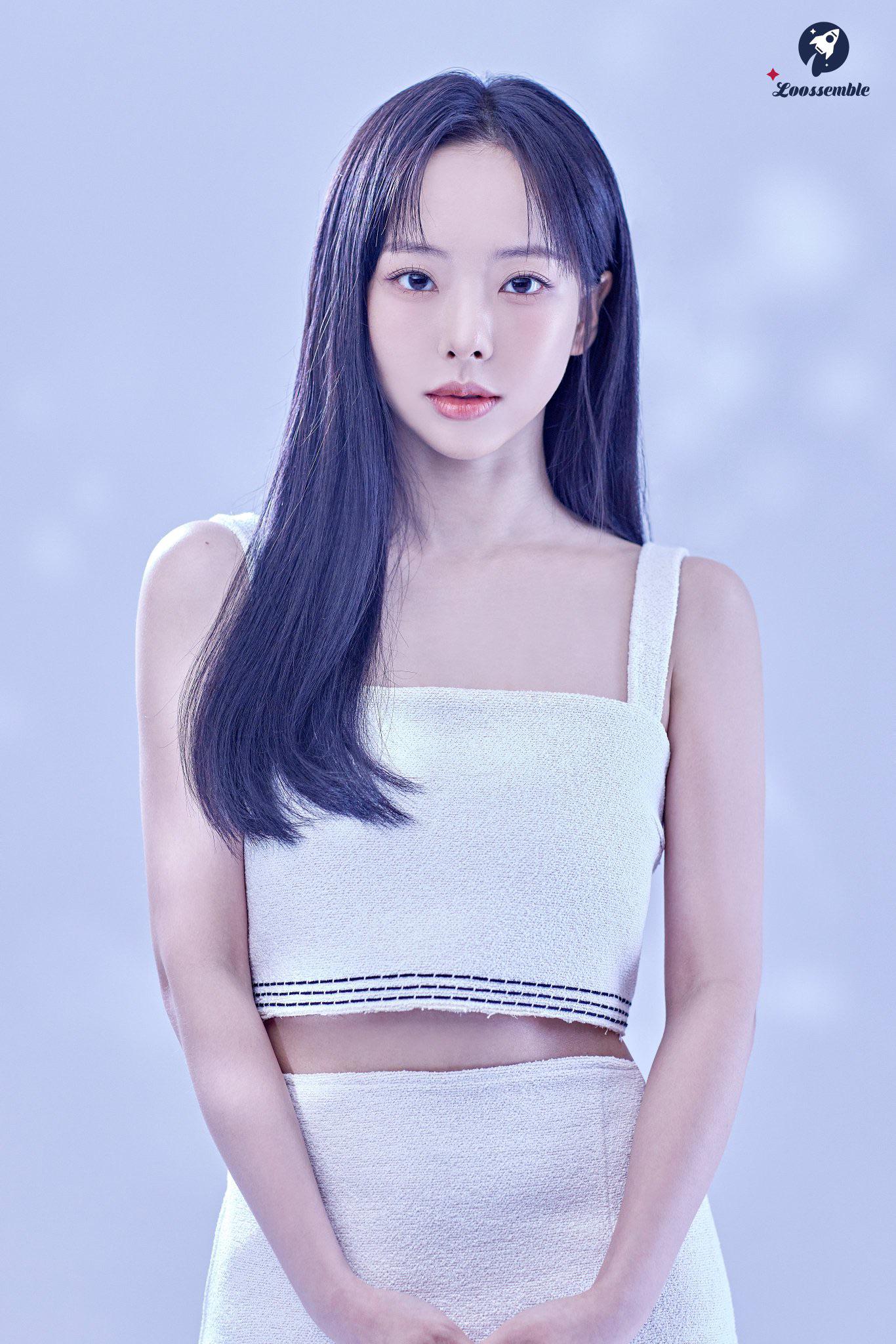 1366x2048 Loossemble LOONA Hyunjin, Yeojin, Vivi