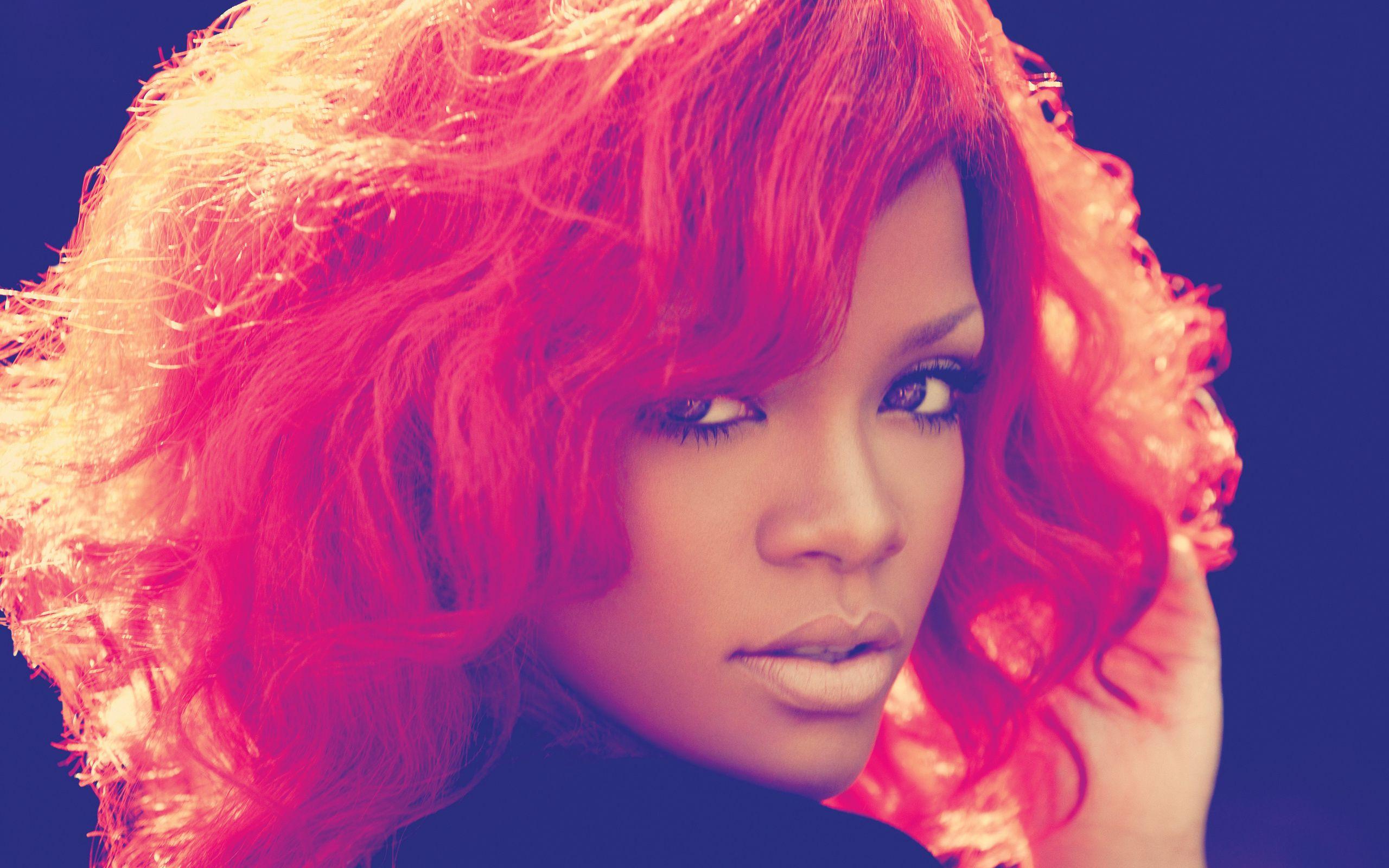 2560x1600 Beauty Rihanna Artist Wallpaper Photo Wallpaper