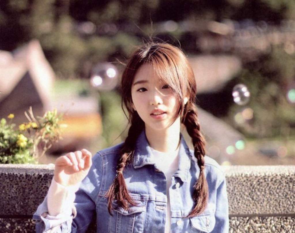 1024x808 Review On: YeoJin (Solo). LOOΠΔ Amino