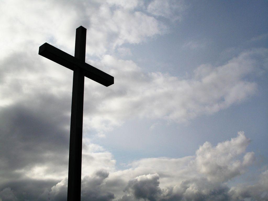 1024x768 Cross Jesus Wallpaper